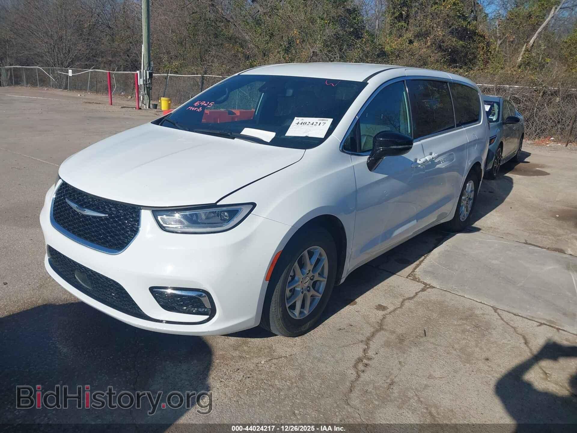 2025 CHRYSLER PACIFICA - VIN: 2C4RC1BG6SR540976 - Photo 2