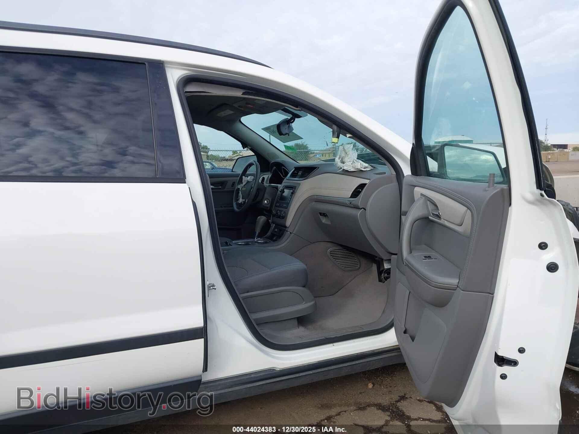 2015 CHEVROLET TRAVERSE - VIN: 1GNKRFED2FJ136010 - Фото 5
