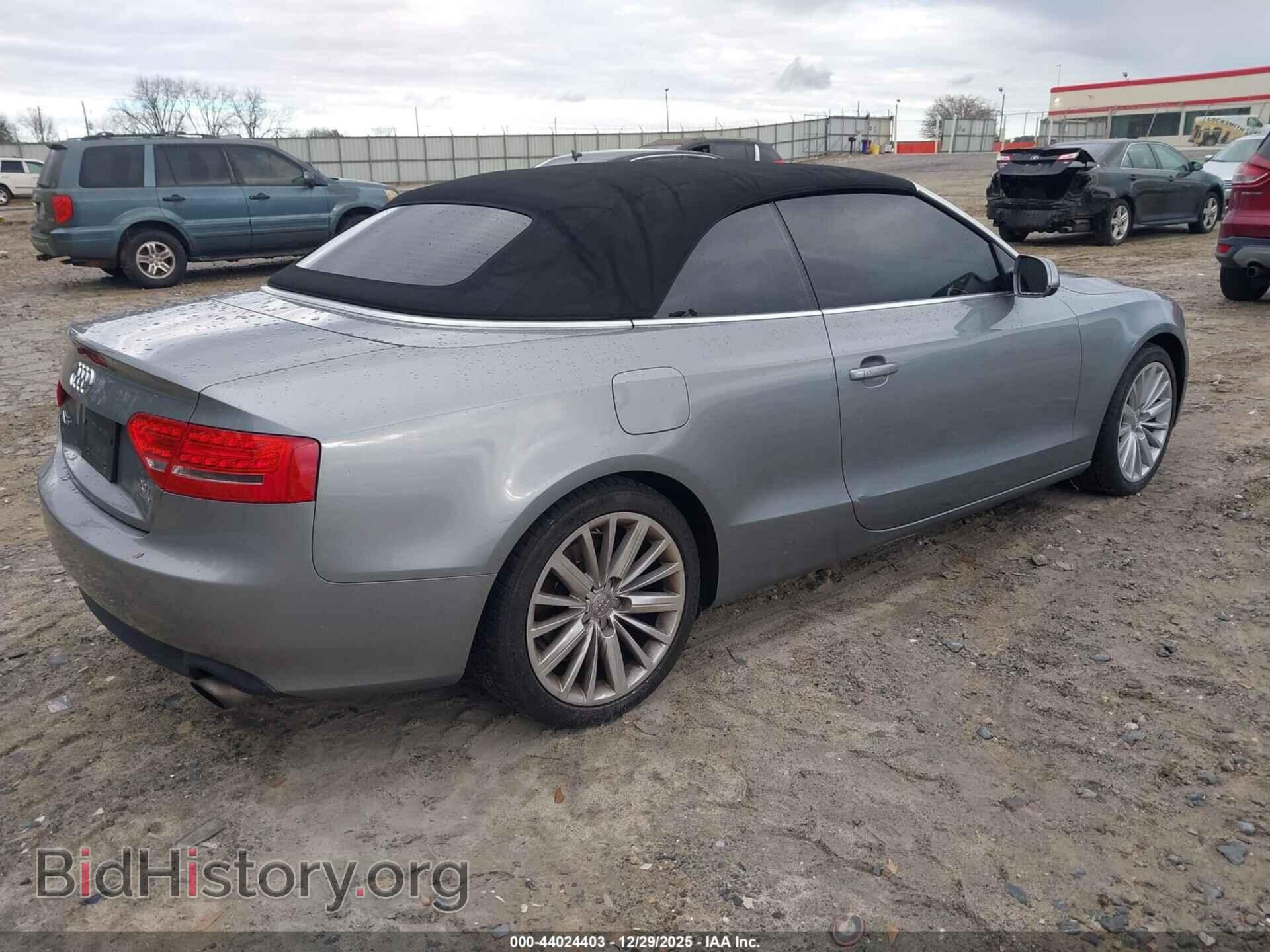 2010 AUDI A5 - VIN: WAULFAFH2AN006771 - Photo 4