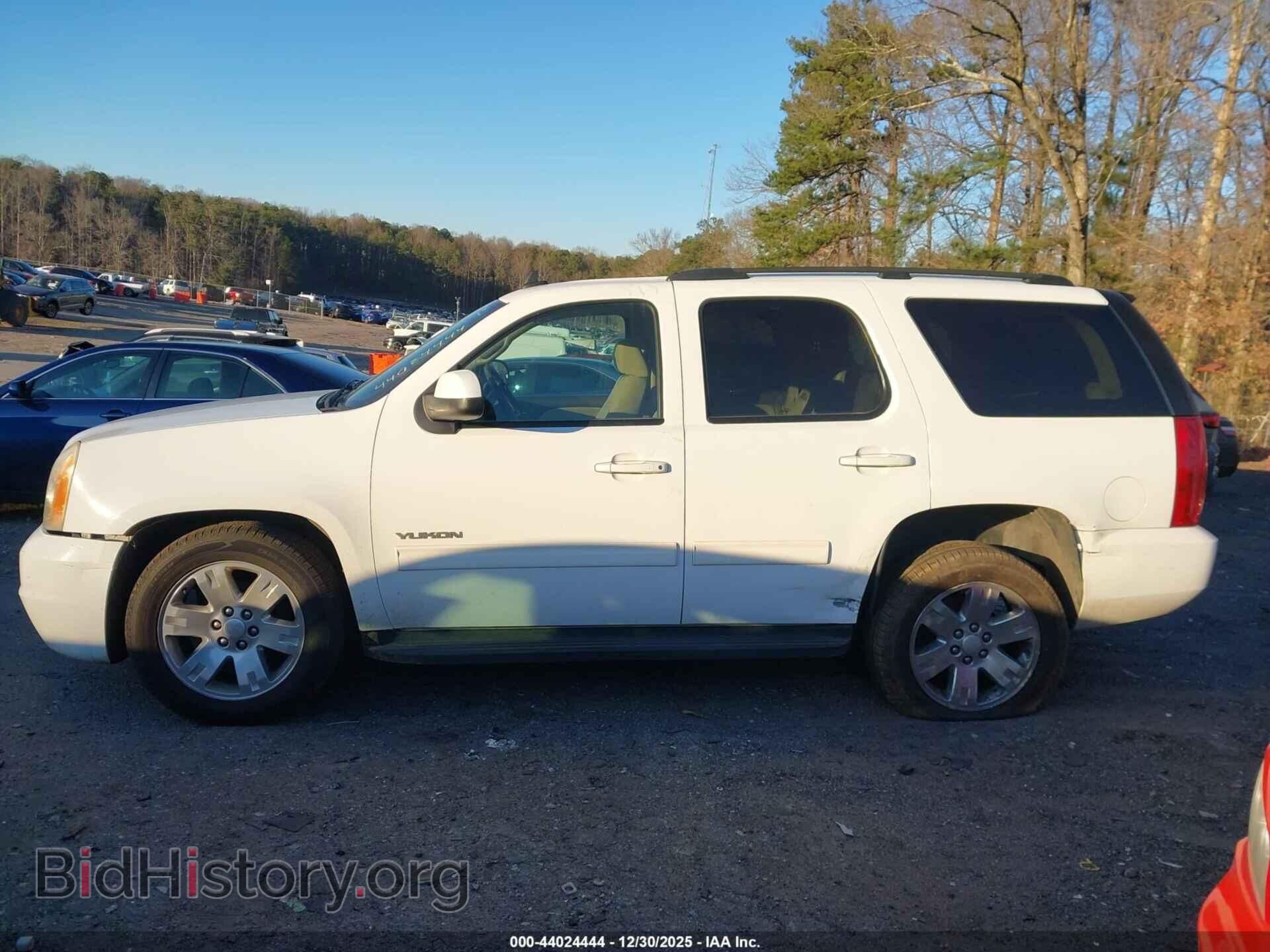 2011 GMC YUKON - VIN: 1GKS1AE07BR220582 - Фото 14