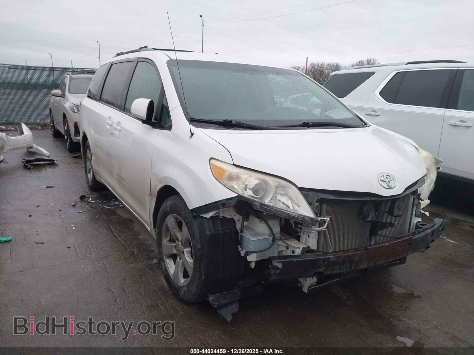 Фотография 5TDKK3DC6CS230054 - TOYOTA SIENNA 2012
