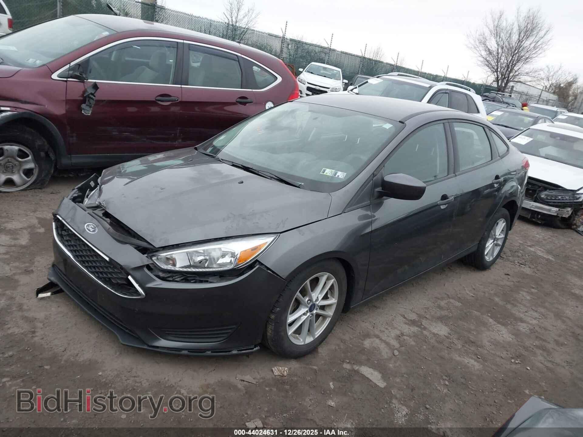 2018 FORD FOCUS - VIN: 1FADP3F22JL264804 - Фото 2