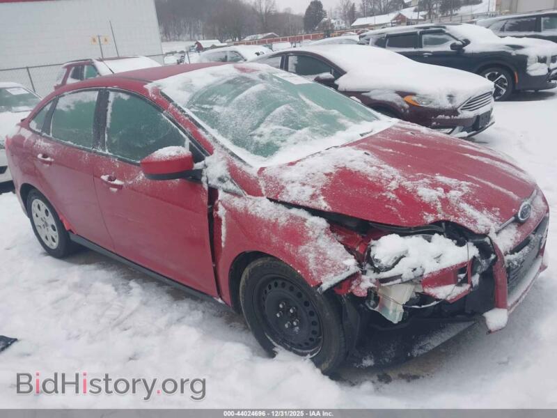 2012 Ford FOCUS SE (VIN 1FAHP3F29CL255795) — photo 1 of 17, IAAI, damage: front end