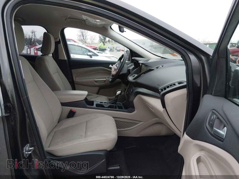2019 Ford ESCAPE (VIN 1FMCU9GD8KUC24607) — фото 5 из 18