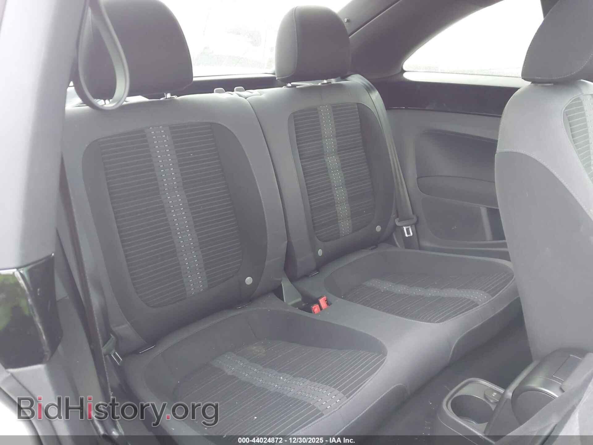 2012 VOLKSWAGEN BEETLE - VIN: 3VWVA7AT2CM665212 - Фото 8