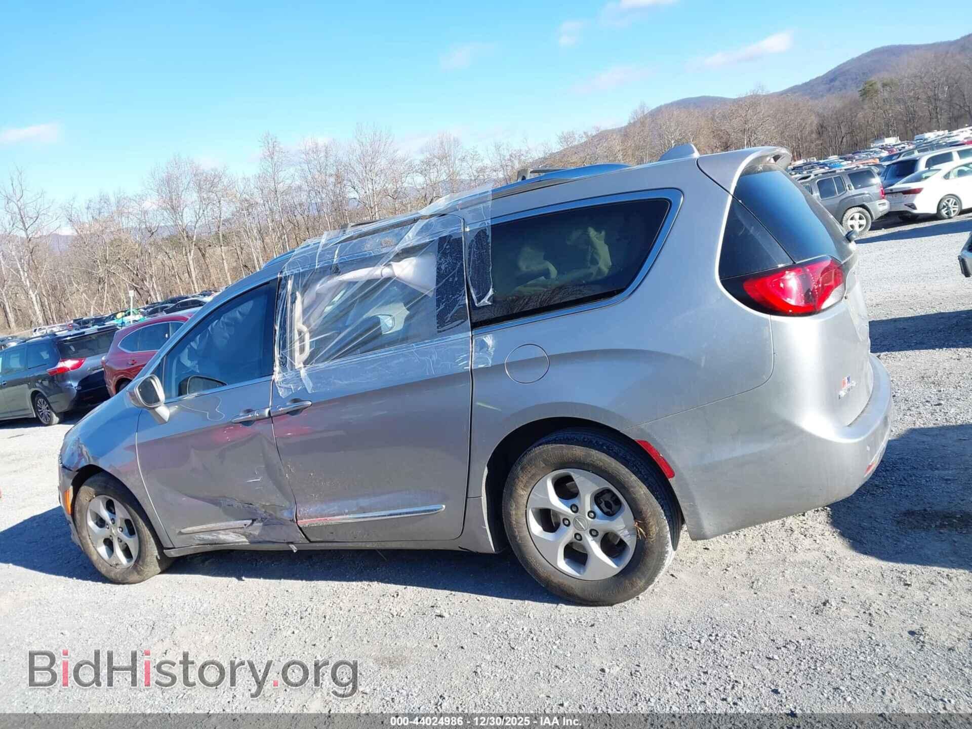 2017 CHRYSLER PACIFICA - VIN: 2C4RC1EG0HR514488 - Photo 15