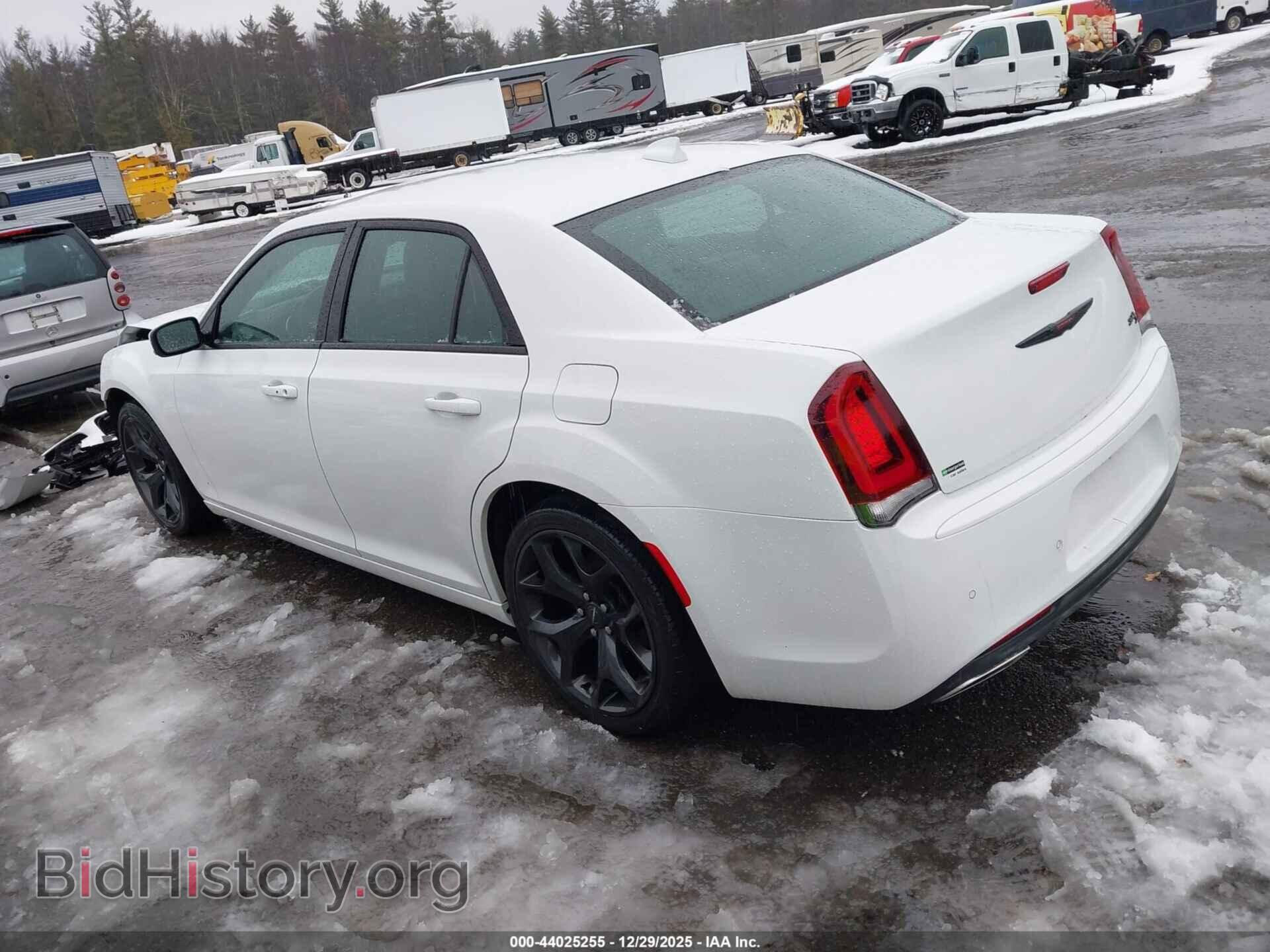2021 CHRYSLER 300 - VIN: 2C3CCABG9MH520434 - Photo 3