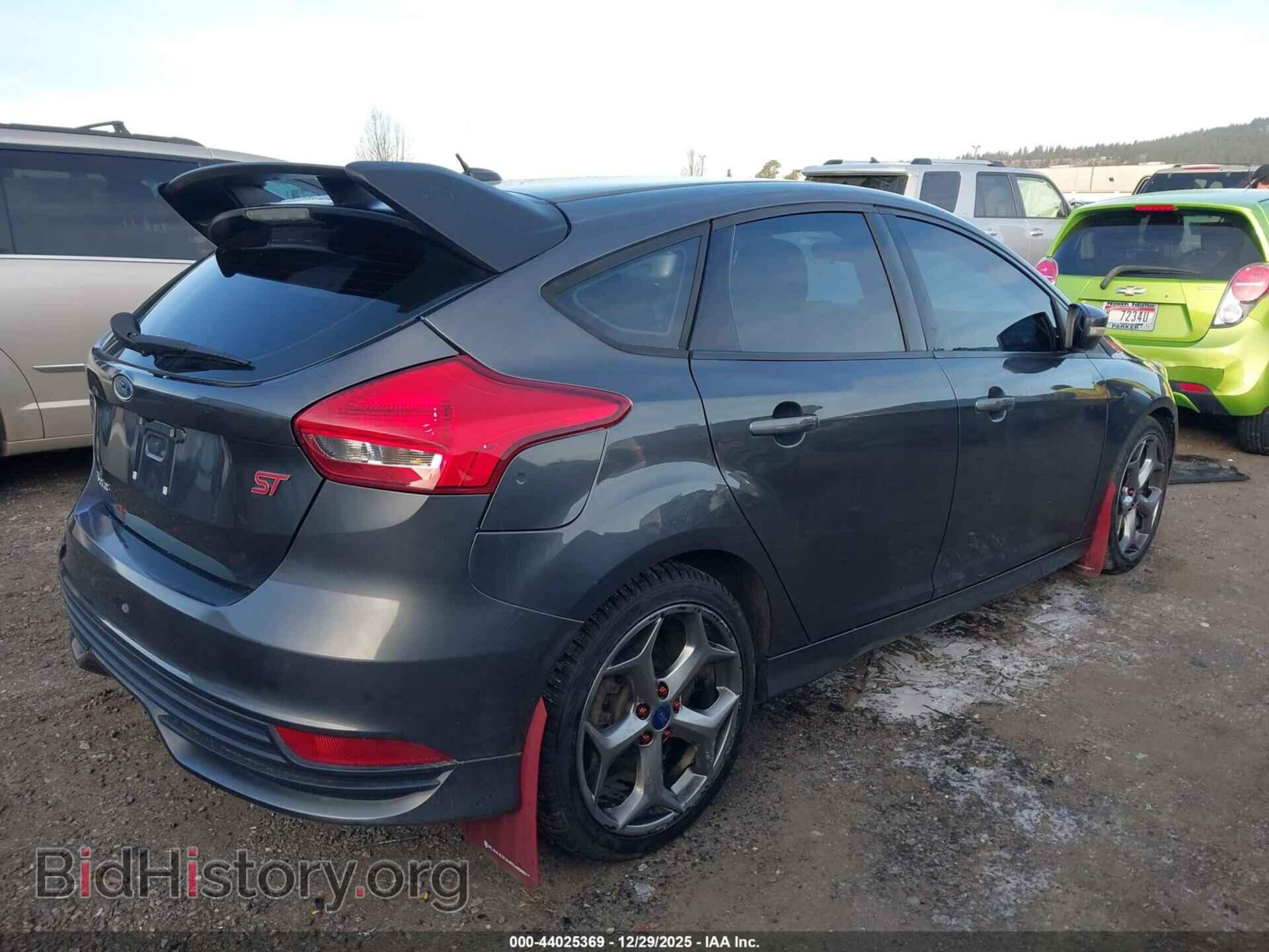 2017 FORD FOCUS ST - VIN: 1FADP3L9XHL320676 - Фото 4