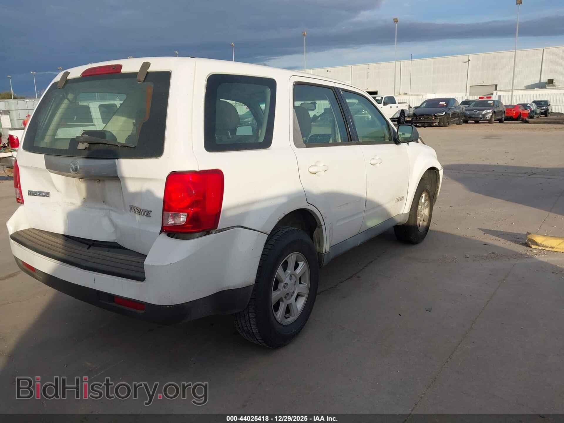 2008 MAZDA TRIBUTE - VIN: 4F2CZ02Z18KM28061 - Photo 4