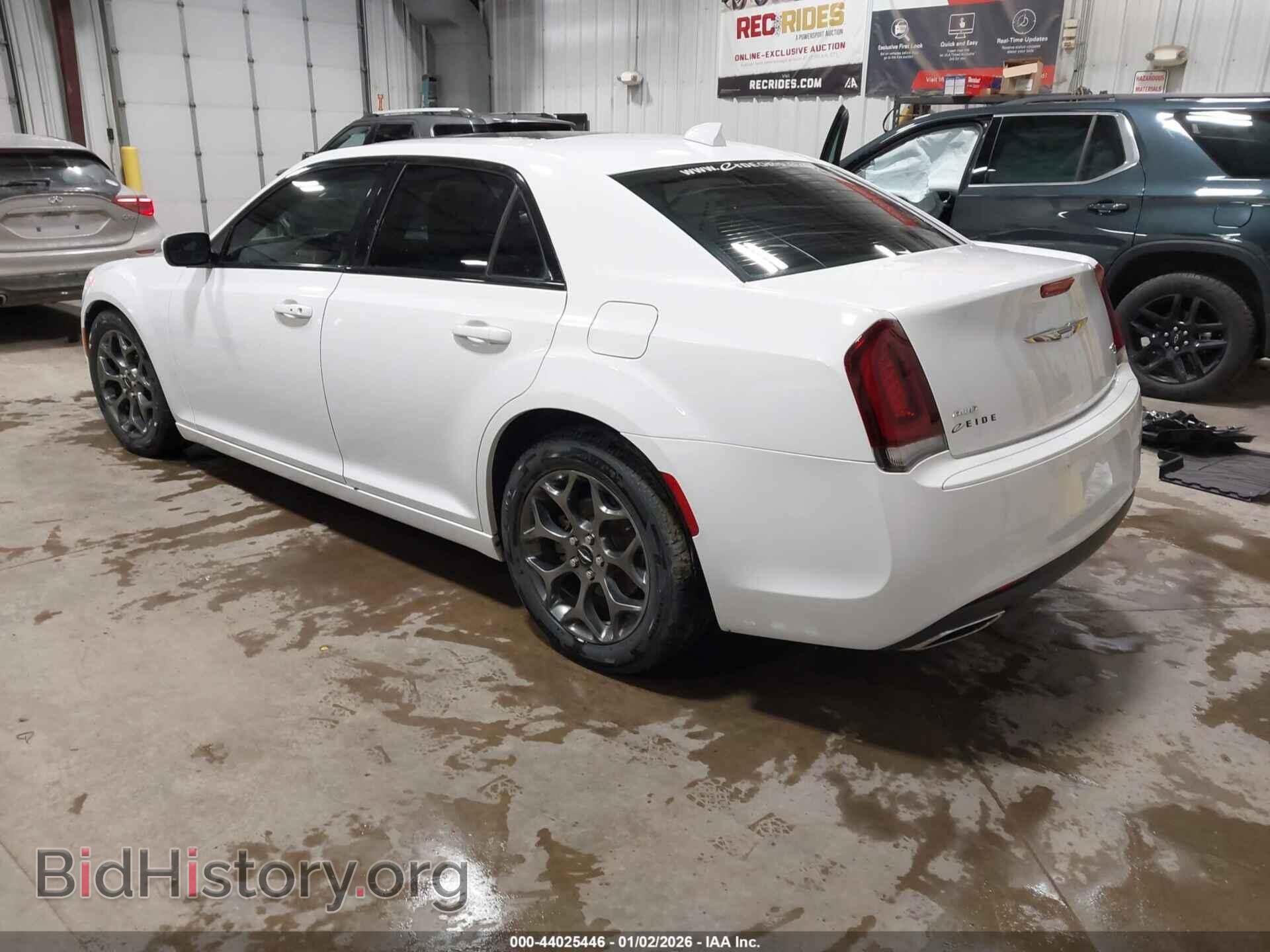 2016 CHRYSLER 300 - VIN: 2C3CCAGGXGH191501 - Фото 3