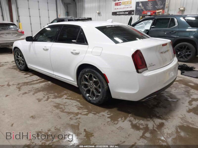 2016 Chrysler 300 (VIN 2C3CCAGGXGH191501) — фото 3 из 17