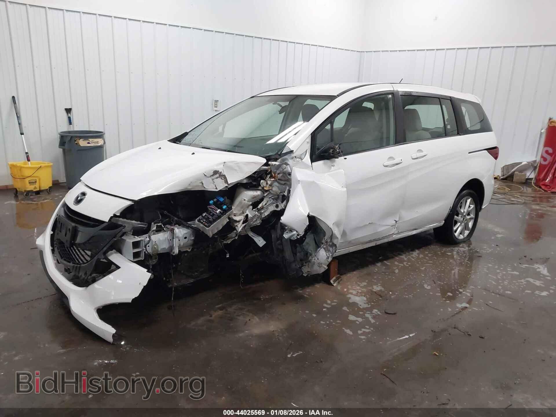 2014 MAZDA MAZDA5 - VIN: JM1CW2CL8E0173799 - Photo 2