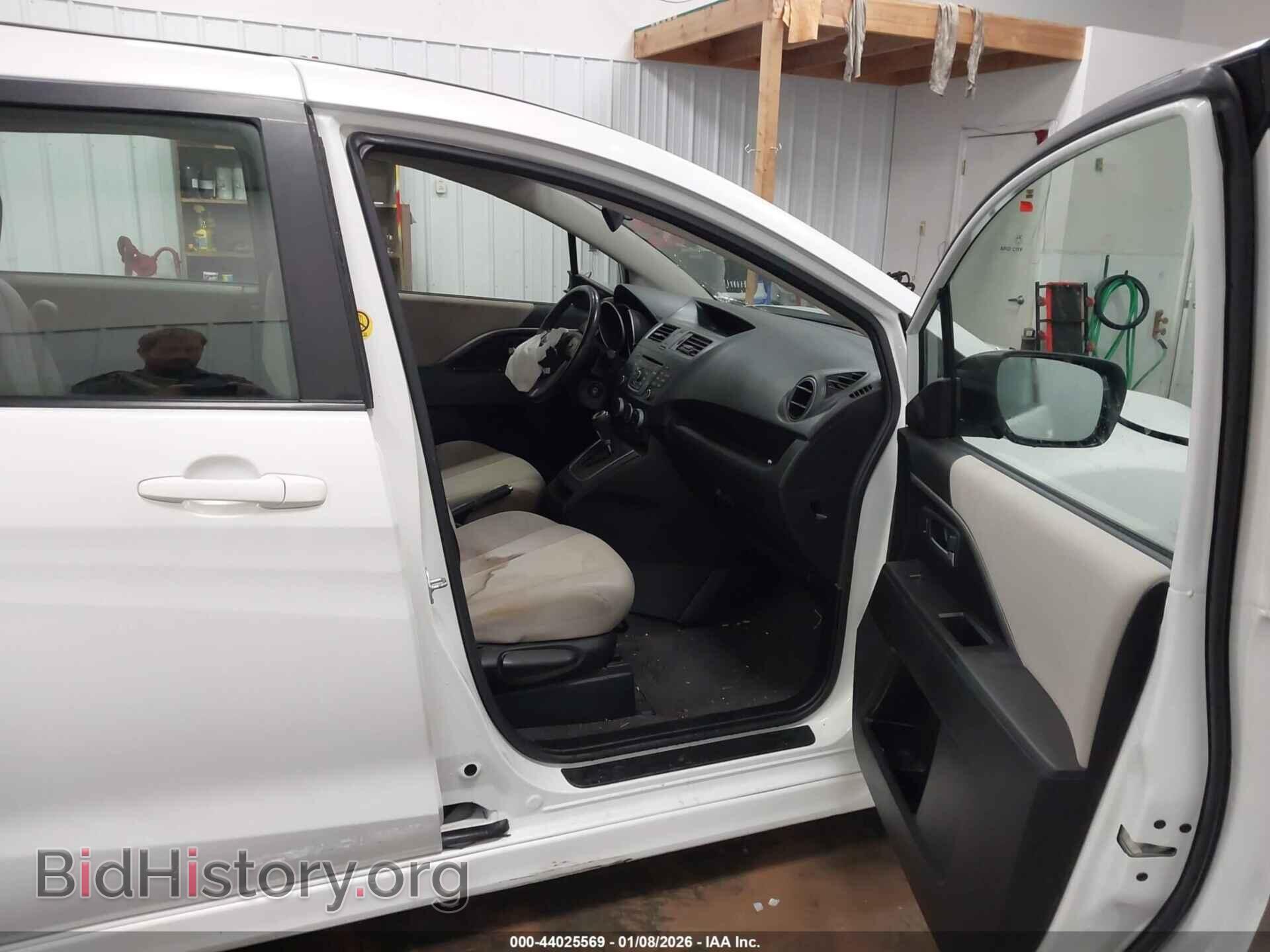 2014 MAZDA MAZDA5 - VIN: JM1CW2CL8E0173799 - Photo 5