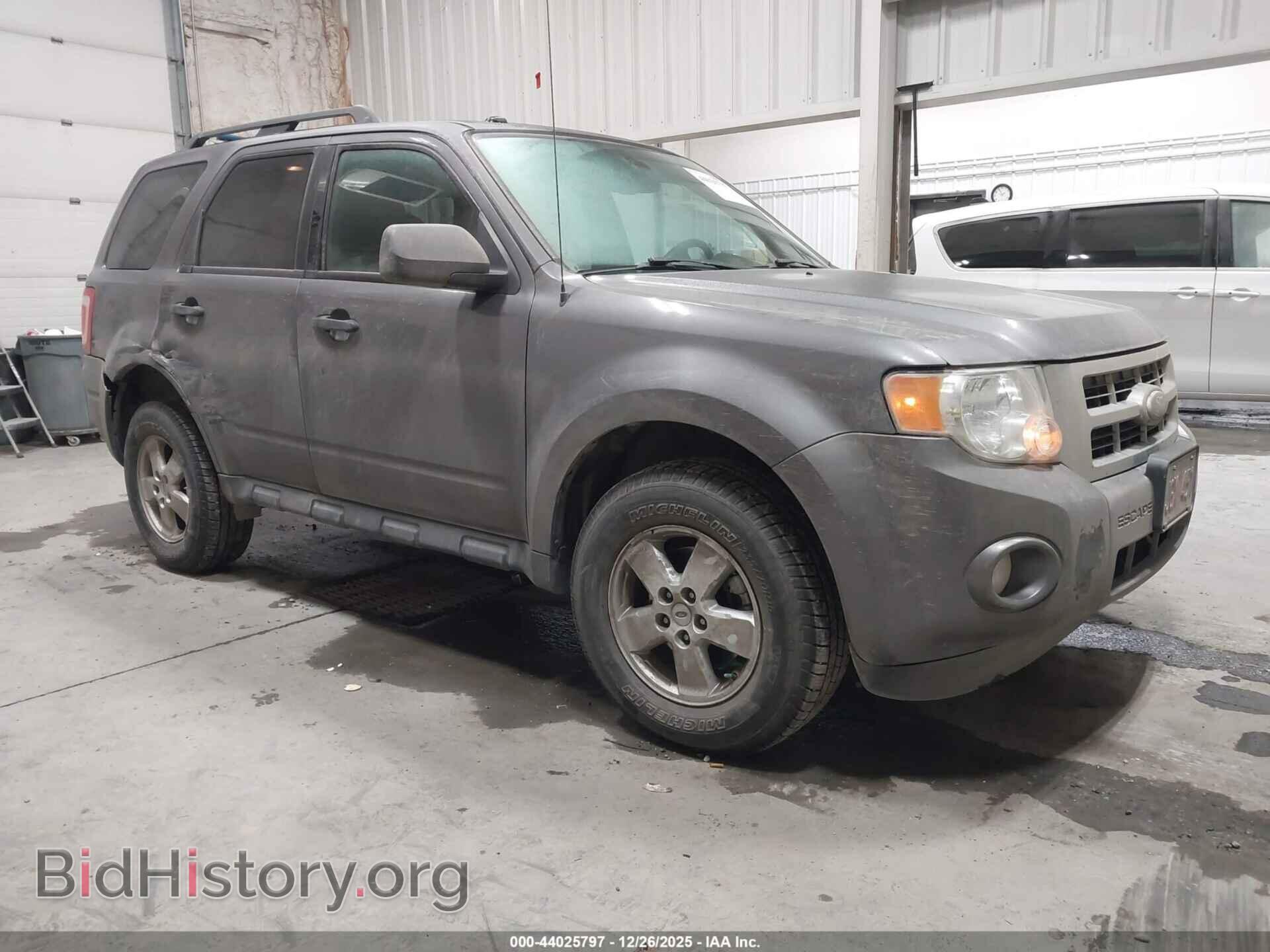 Photo 1FMCU9D70BKA87821 - FORD ESCAPE 2011