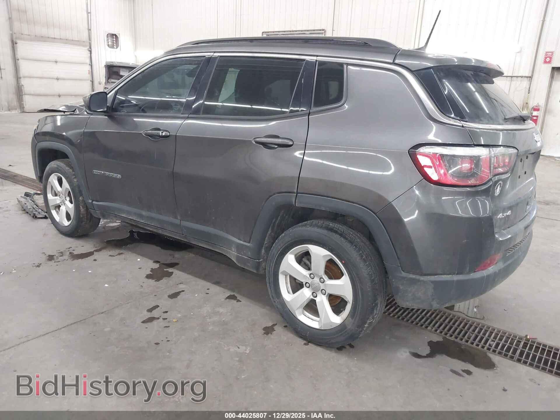 2018 JEEP COMPASS - VIN: 3C4NJDBB2JT178635 - Фото 3