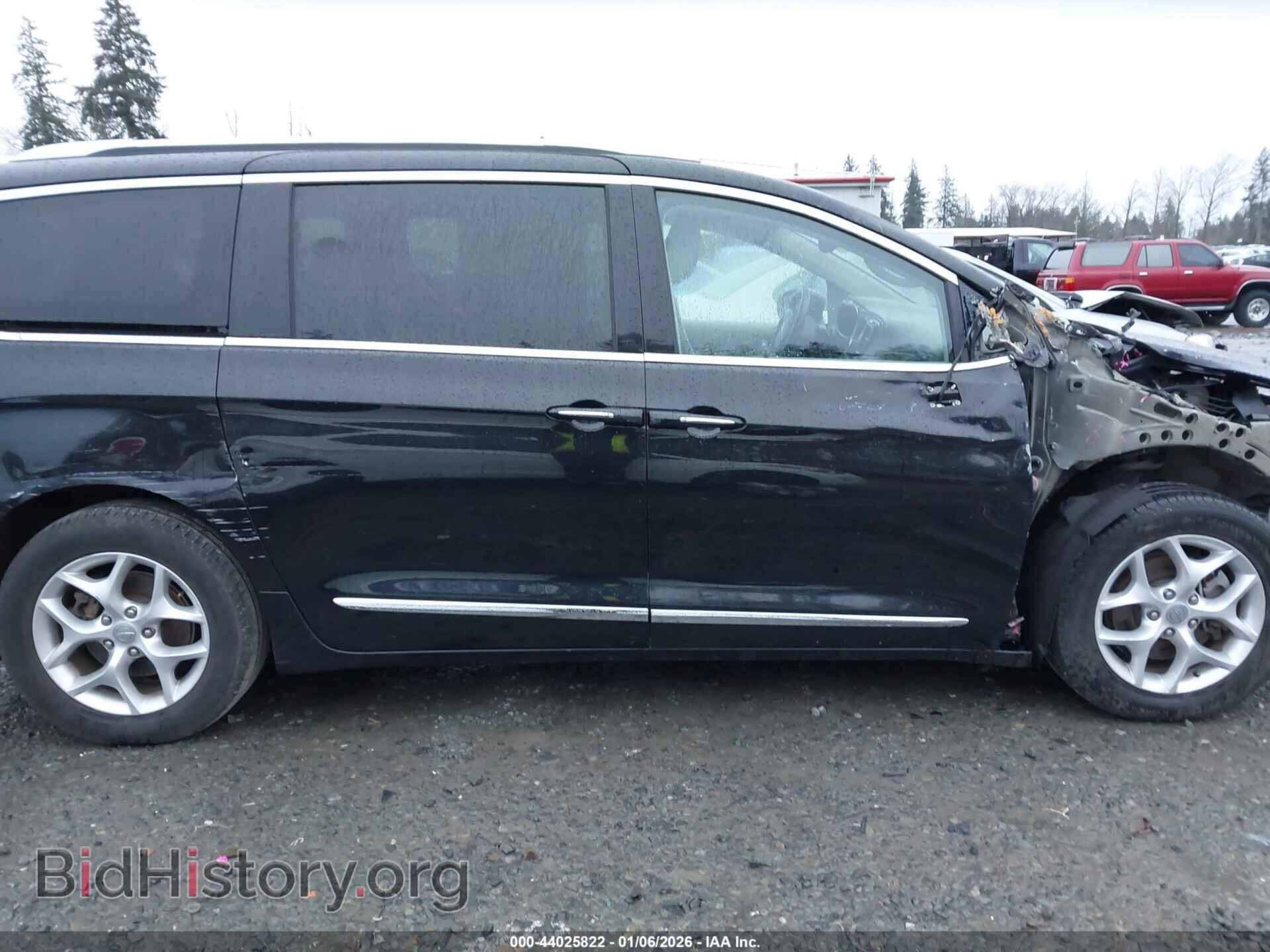 2017 CHRYSLER PACIFICA - VIN: 2C4RC1EG8HR550977 - Фото 13