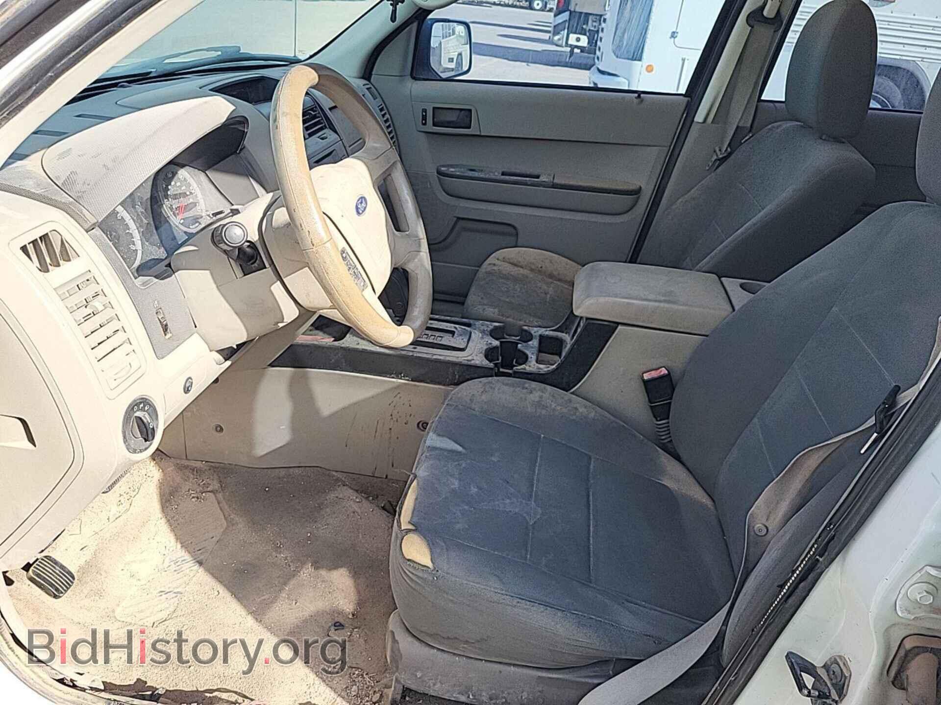 Photo 1FMCU0C78AKA68901 - FORD ESCAPE 2010