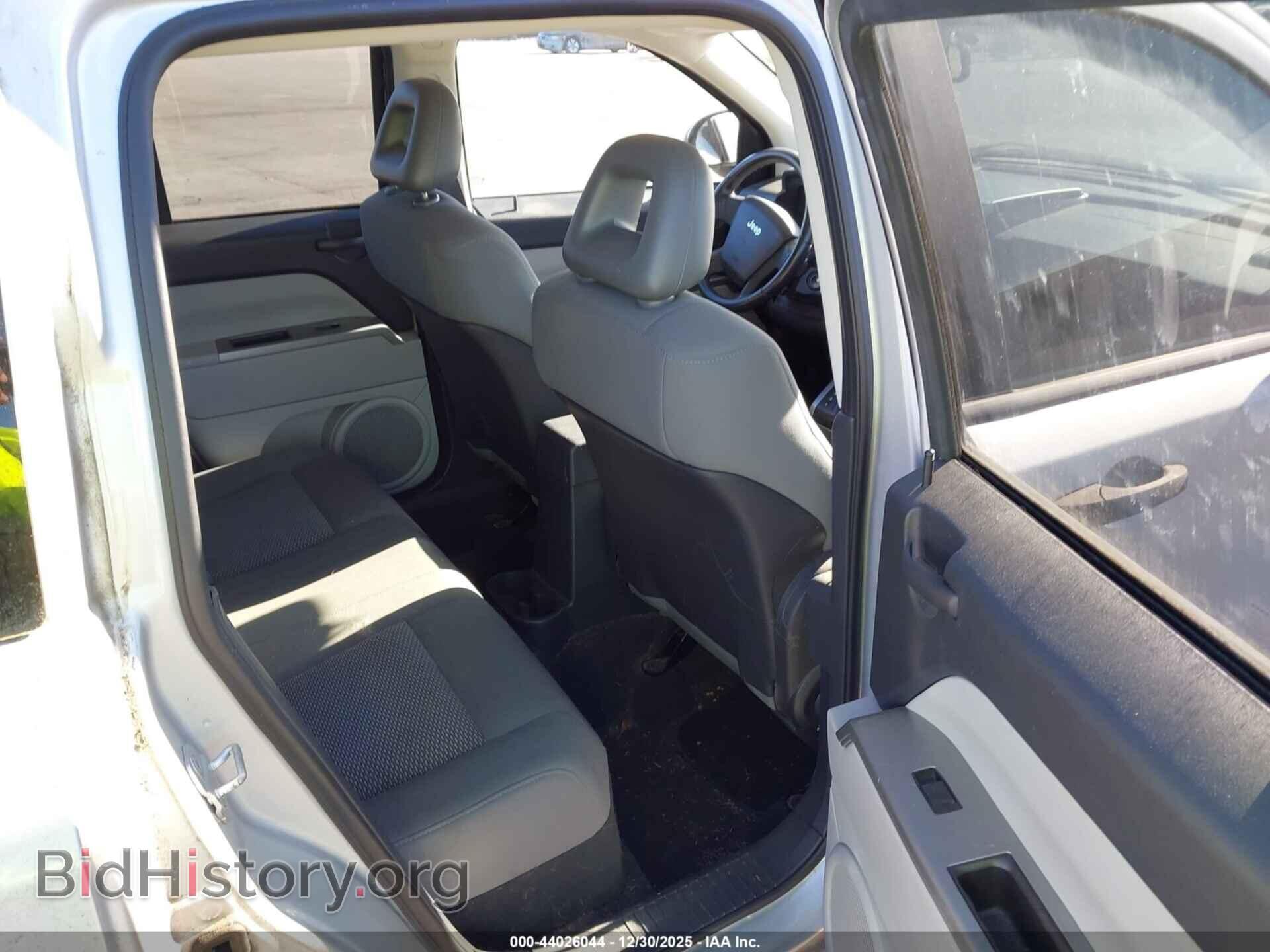 2007 JEEP COMPASS - VIN: 1J8FF47W87D167759 - Фото 8