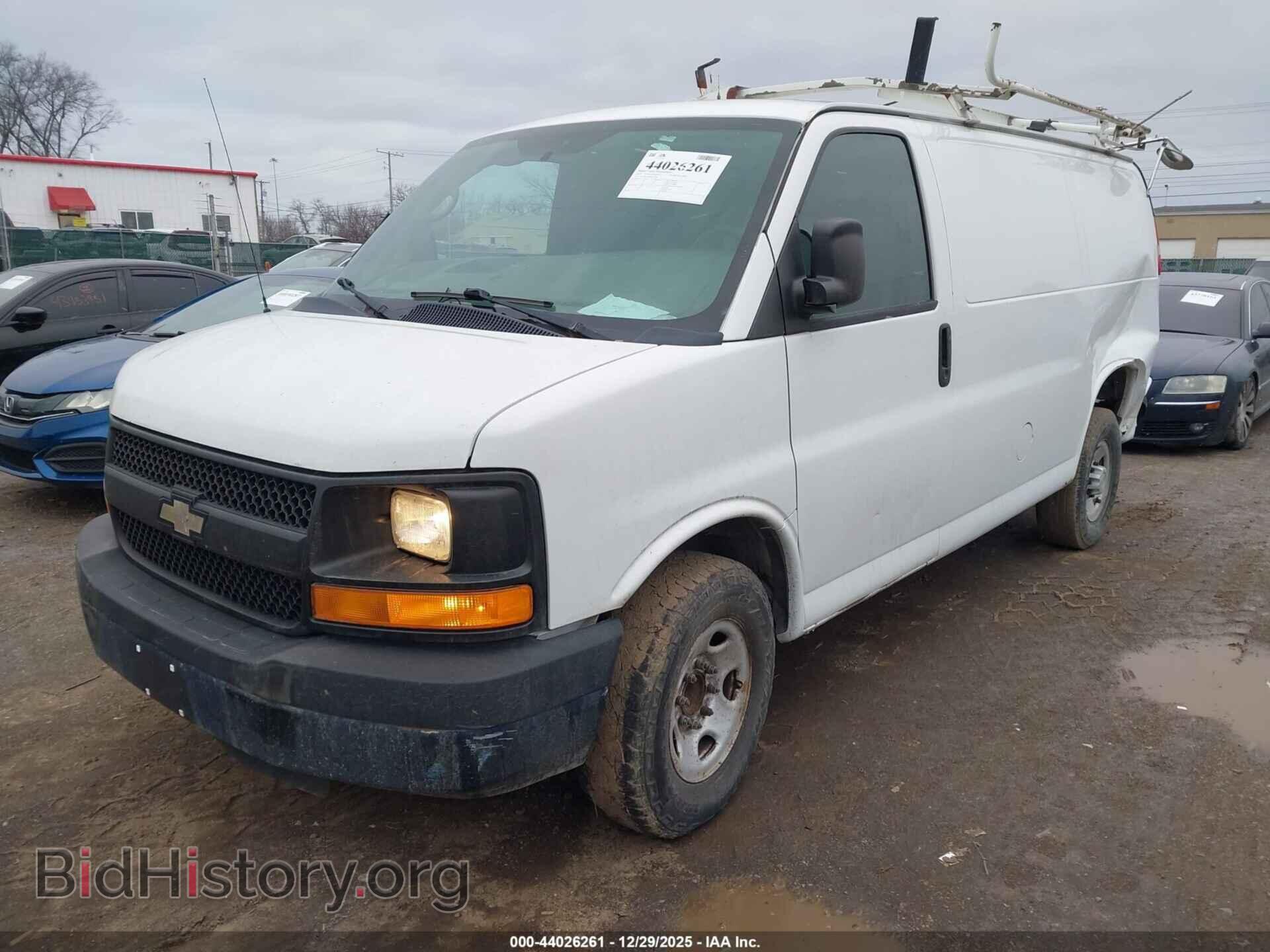 2013 CHEVROLET EXPRESS 2500 - VIN: 1GCWGFCA7D1128765 - Фото 2