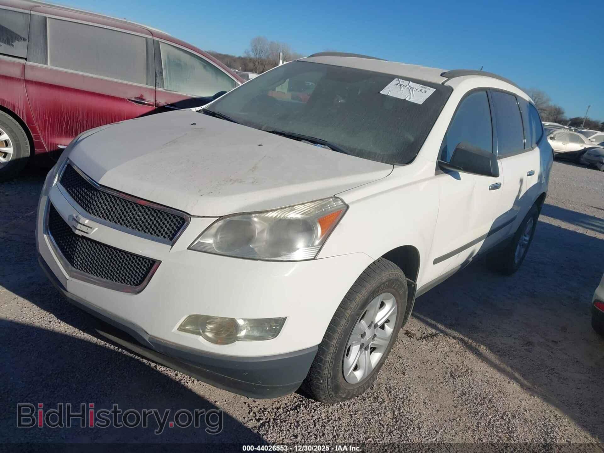 2012 CHEVROLET TRAVERSE - VIN: 1GNKREED8CJ133652 - Фото 2