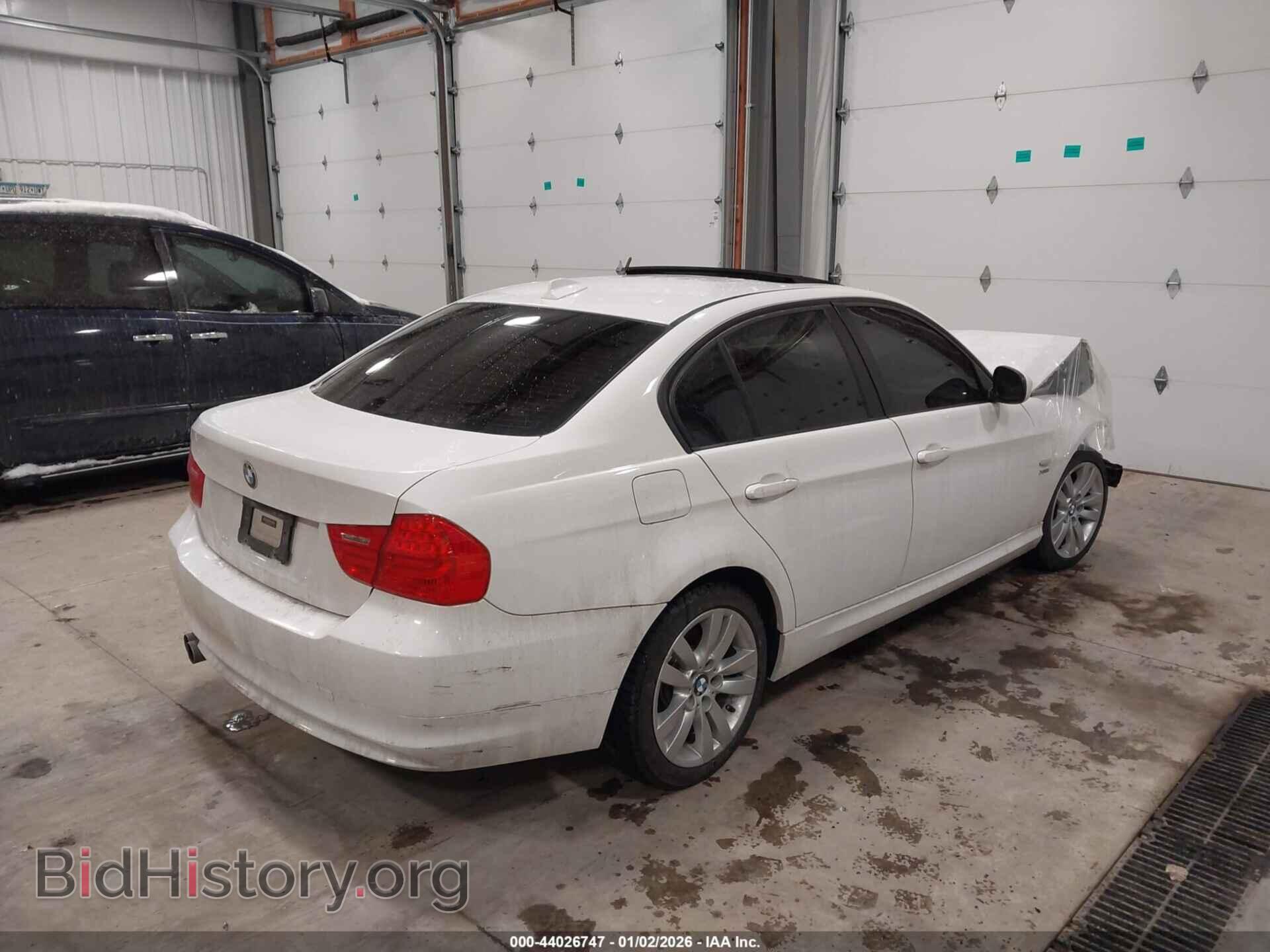 2011 BMW 328I - VIN: WBAPK7C59BF086897 - Фото 4