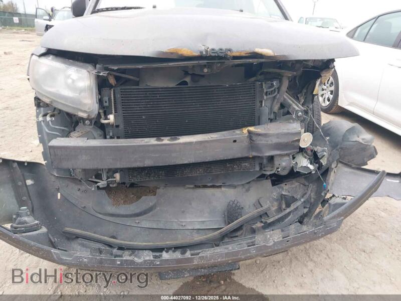 2015 Jeep COMPASS (VIN 1C4NJCBA5FD185996) — photo 6 of 16