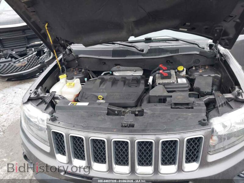 2015 Jeep COMPASS (VIN 1C4NJCBBXFD334931) — photo 10 of 11