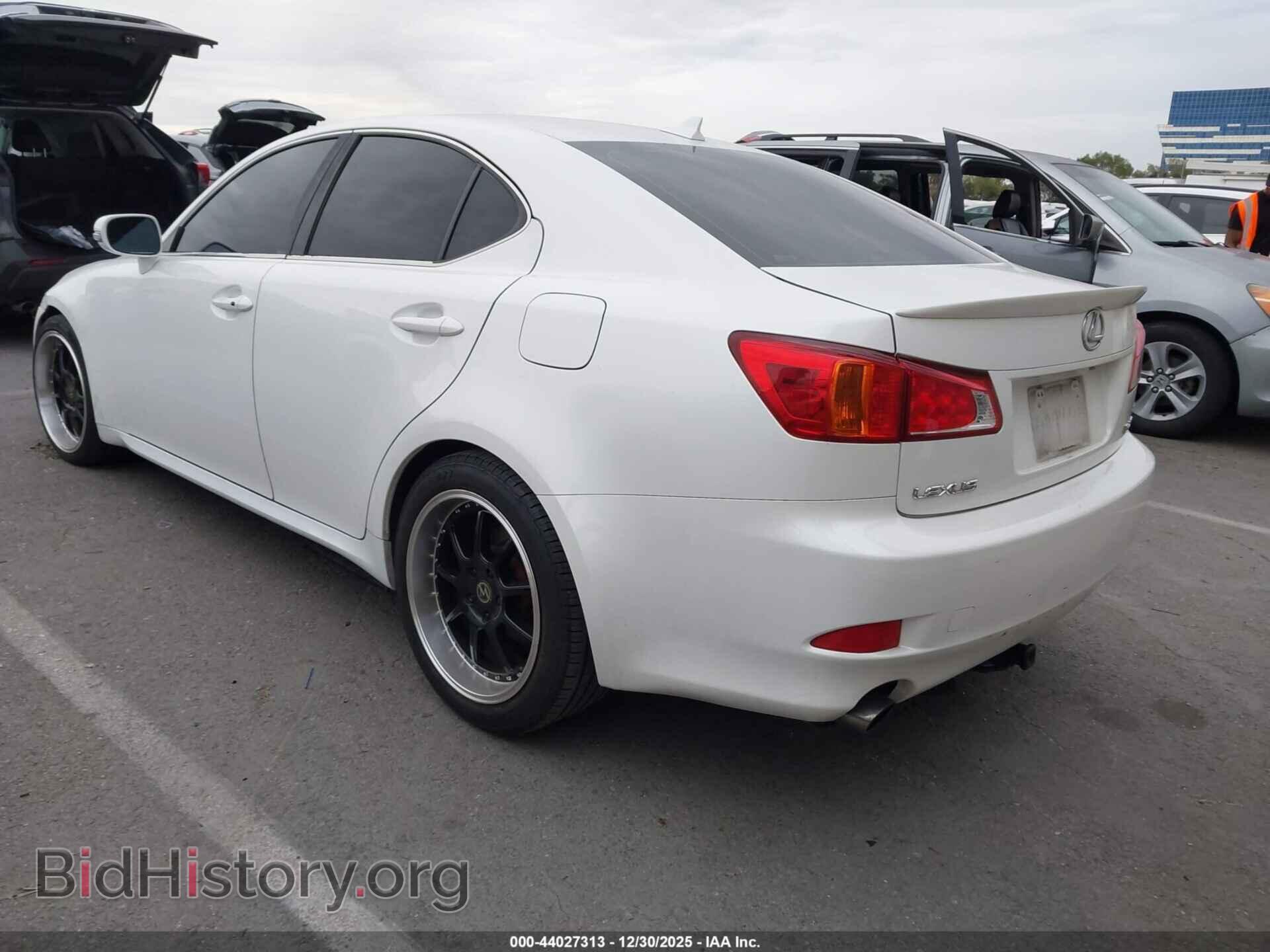 2010 LEXUS IS 250 - VIN: JTHBF5C29A5110114 - Photo 3