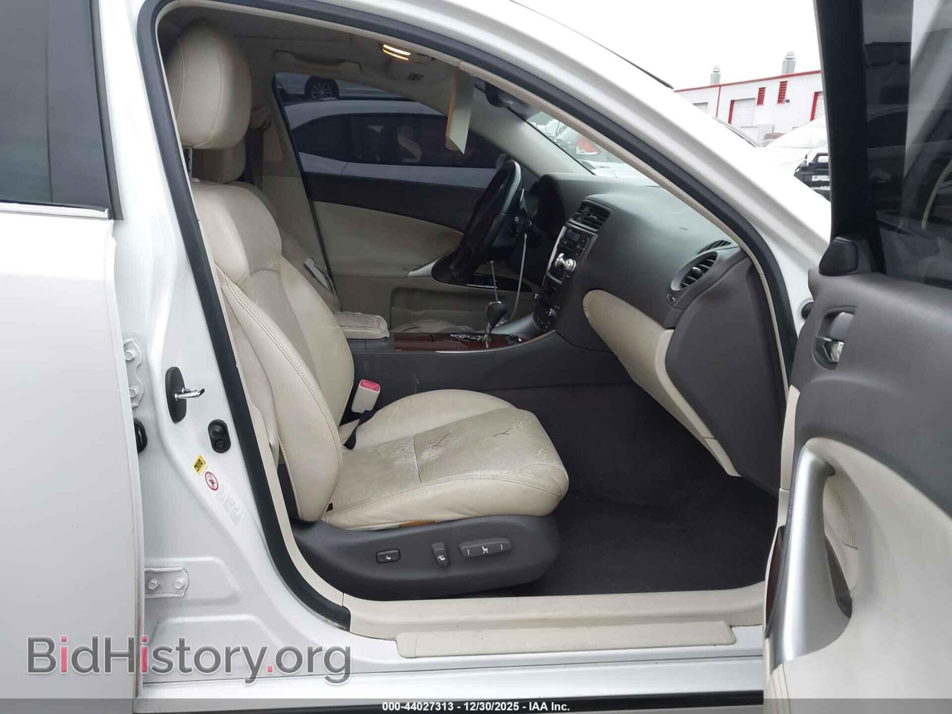 2010 LEXUS IS 250 - VIN: JTHBF5C29A5110114 - Photo 5