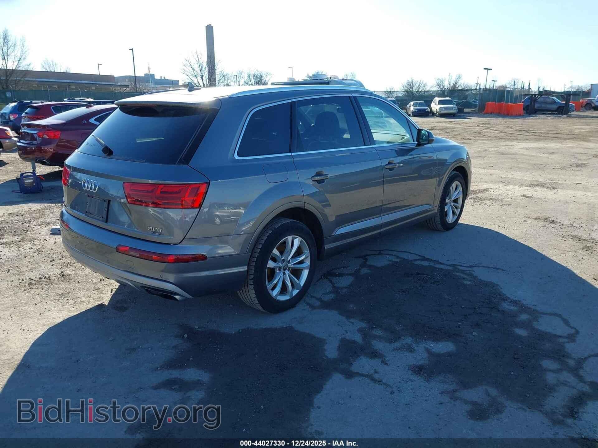 2017 AUDI Q7 - VIN: WA1LAAF70HD046429 - Фото 4