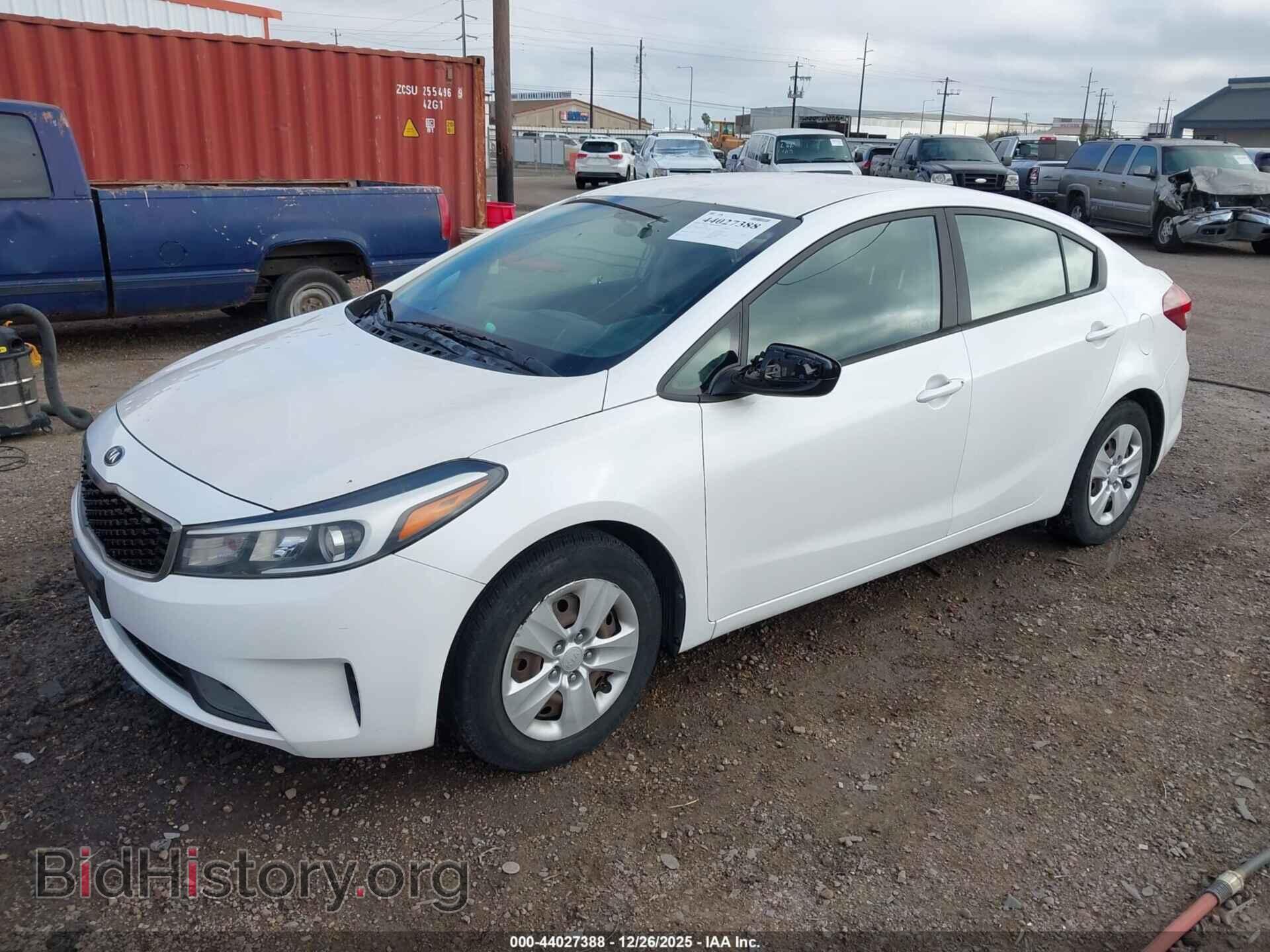 2017 KIA FORTE - VIN: 3KPFL4A72HE057789 - Фото 2