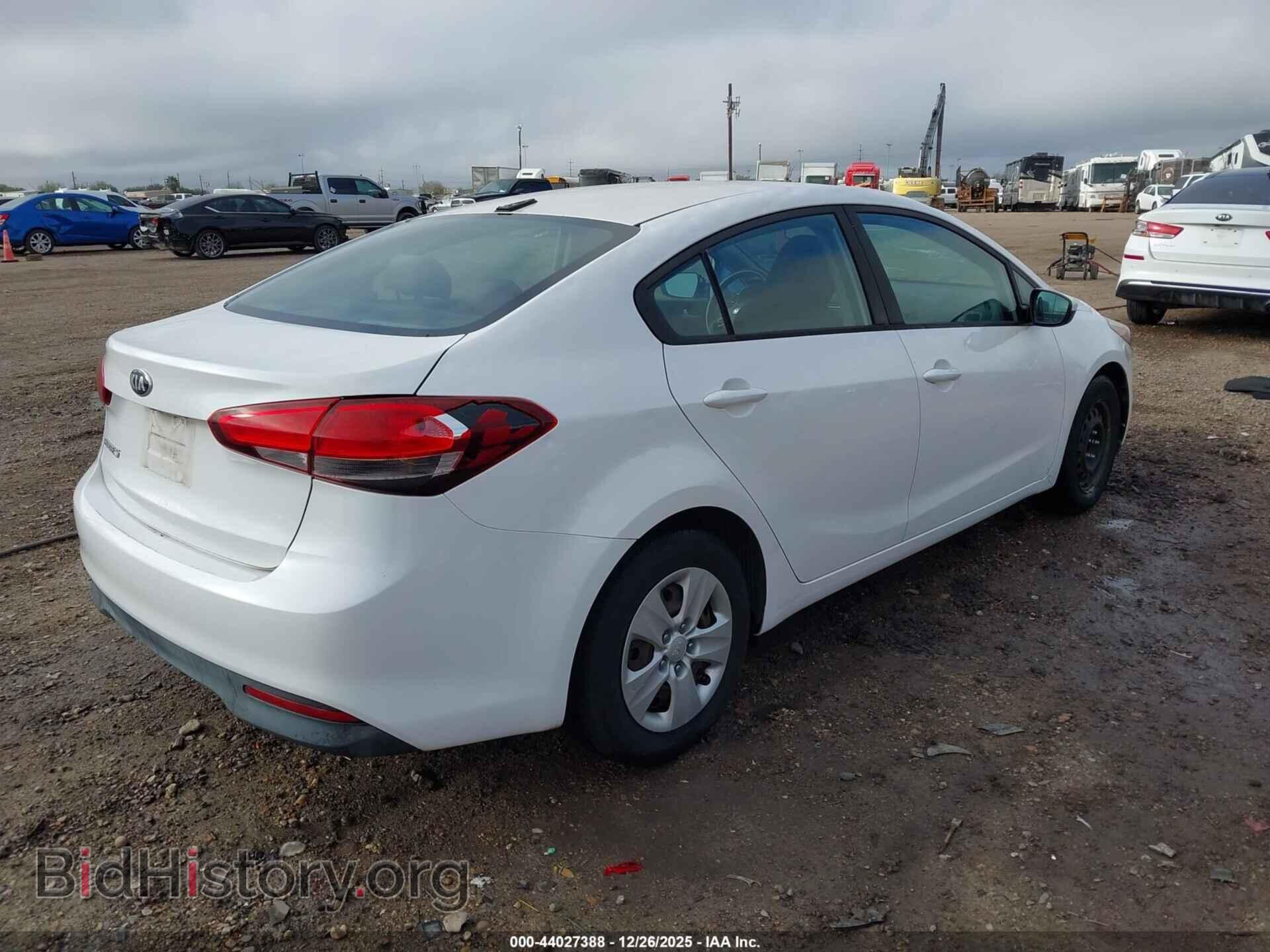 2017 KIA FORTE - VIN: 3KPFL4A72HE057789 - Фото 4
