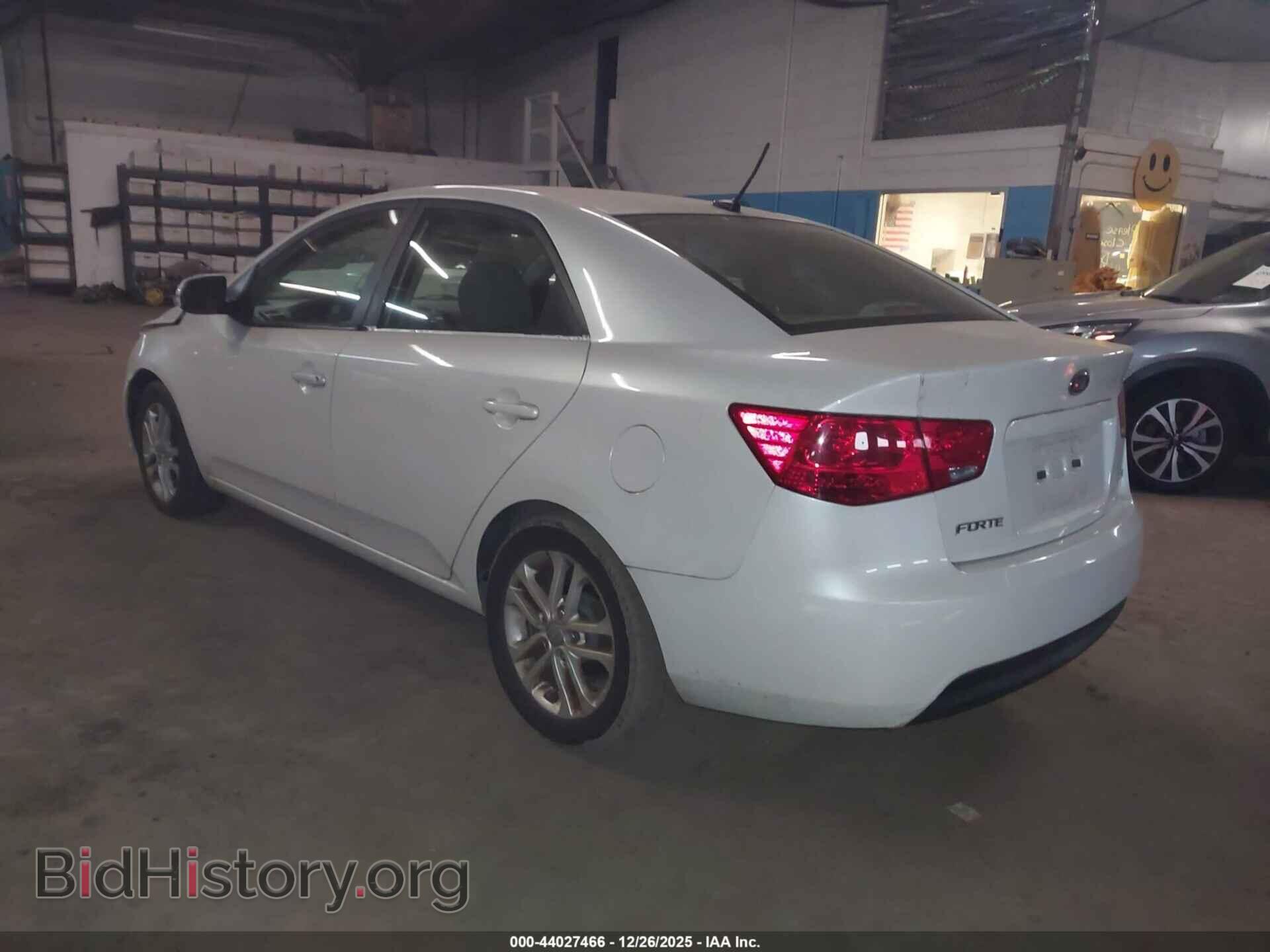 2011 KIA FORTE - VIN: KNAFU4A24B5332676 - Фото 3