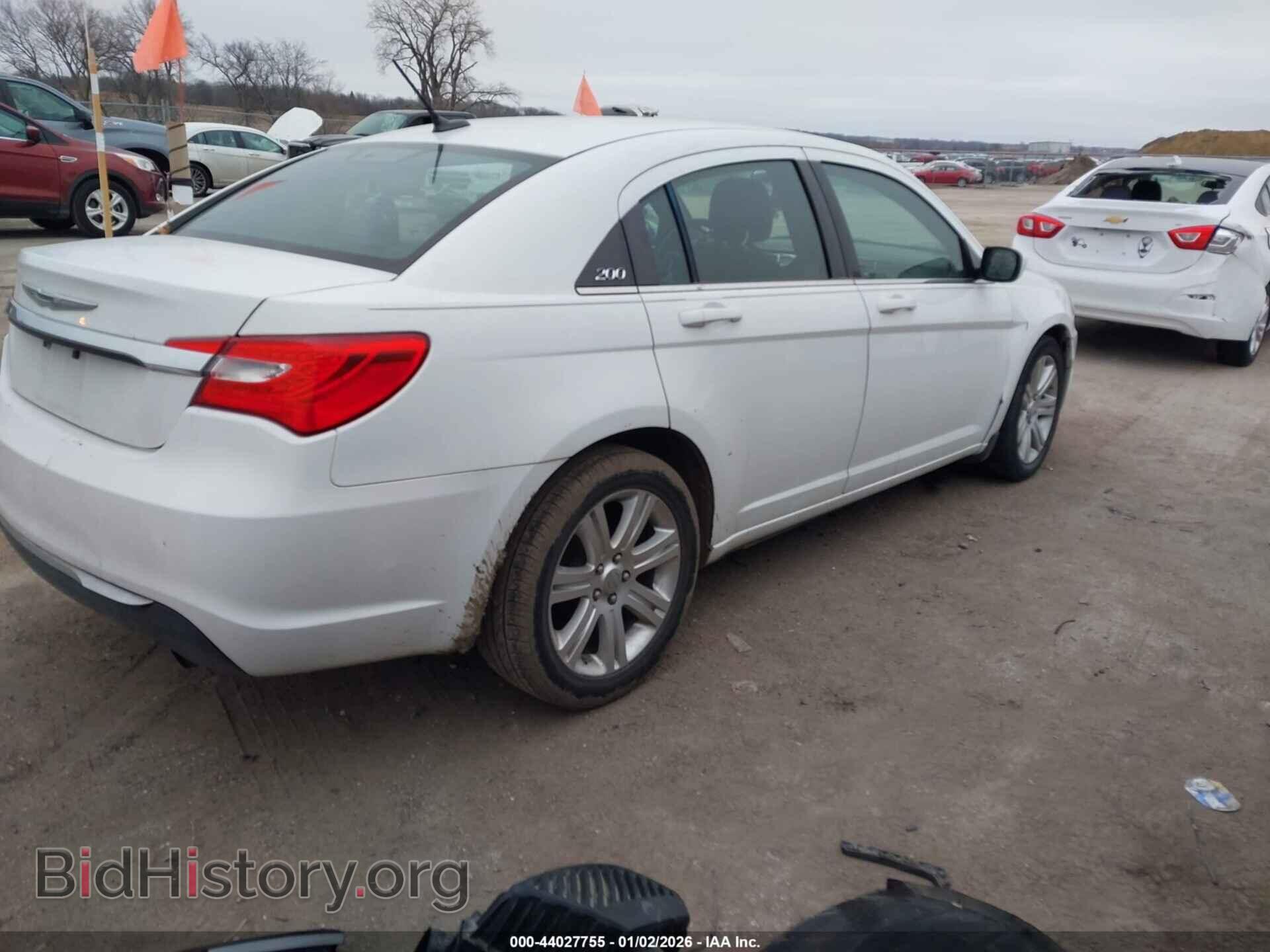 2013 CHRYSLER 200 - VIN: 1C3CCBAB3DN639843 - Фото 4