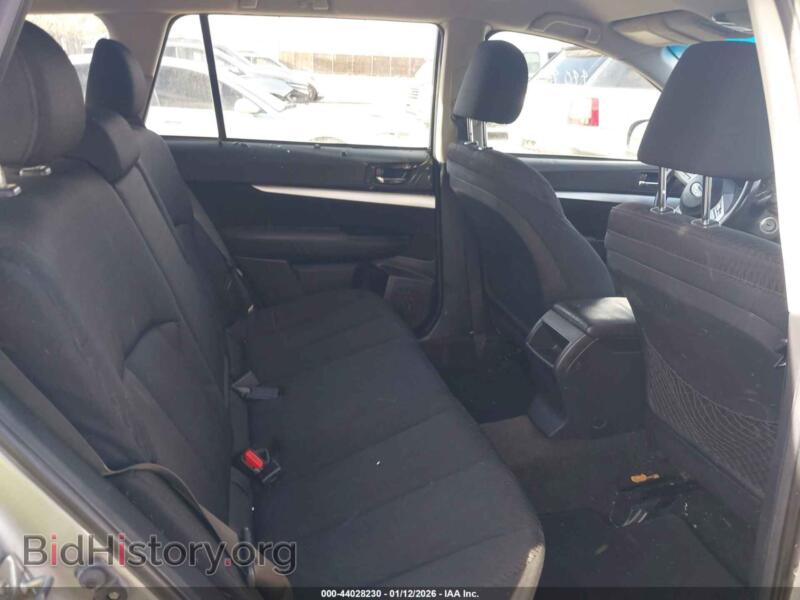 2011 Subaru OUTBACK (VIN 4S4BRCAC5B3440415) — photo 8 of 10
