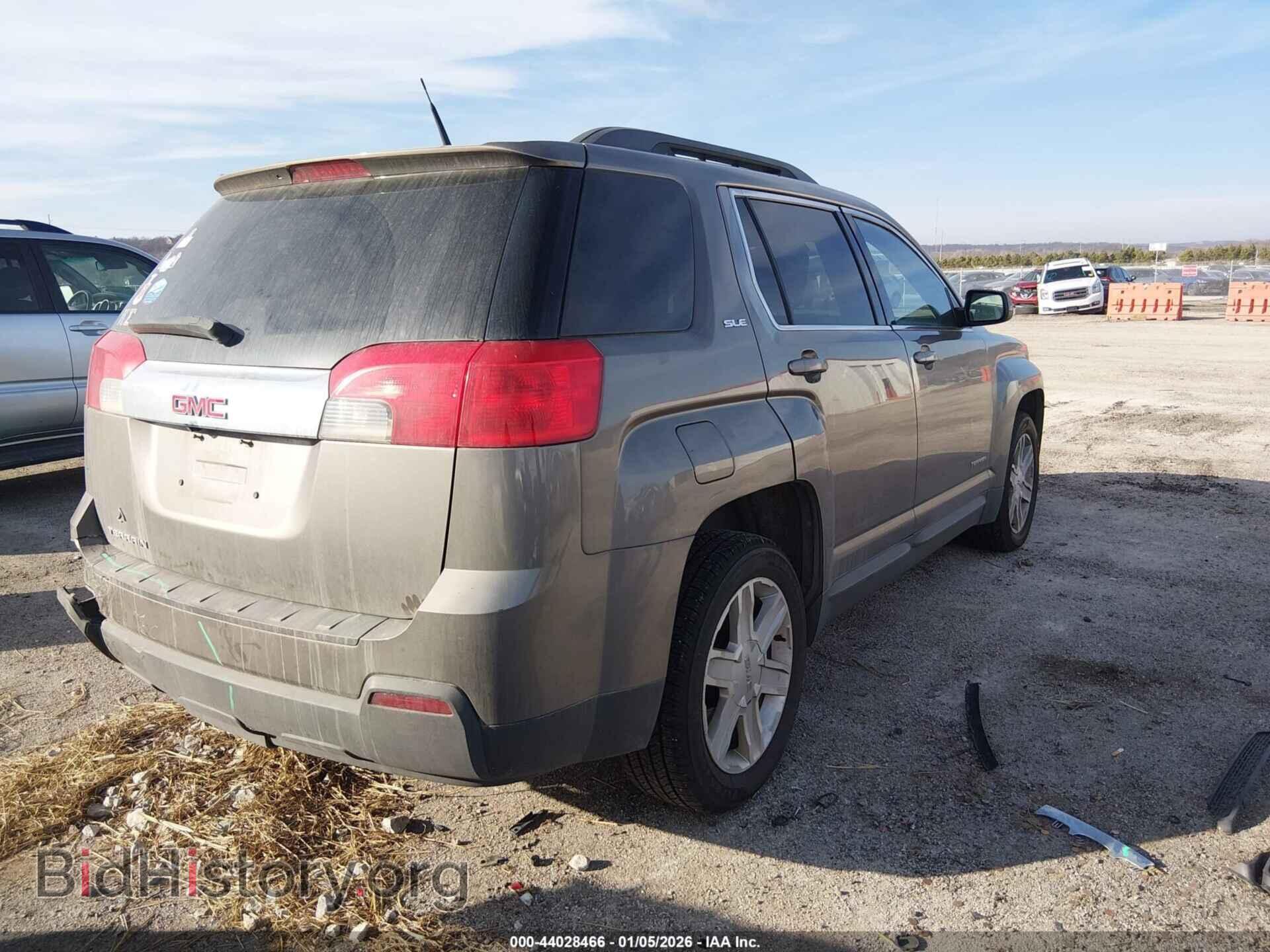 2011 GMC TERRAIN - VIN: 2CTALSEC3B6438276 - Photo 4