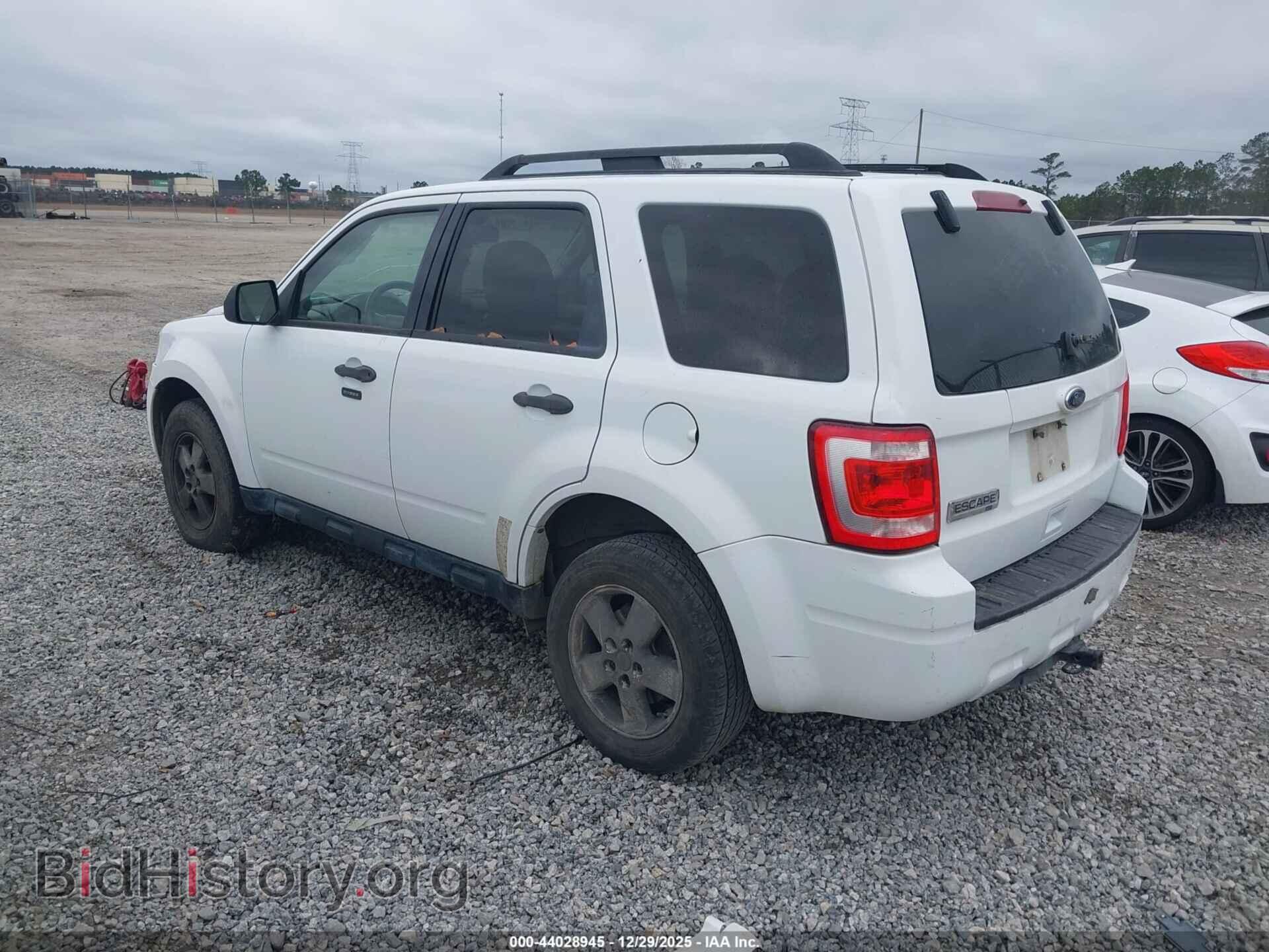 2010 FORD ESCAPE - VIN: 1FMCU0D78AKA14934 - Фото 3