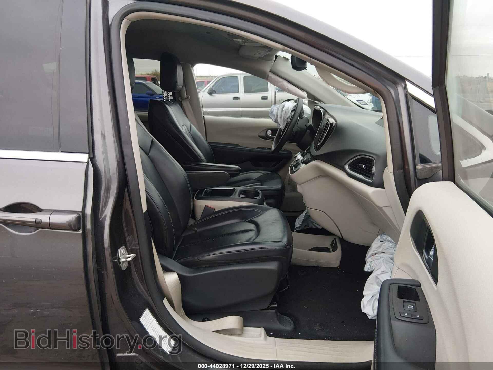 2023 CHRYSLER PACIFICA - VIN: 2C4RC1BG4PR546461 - Фото 5