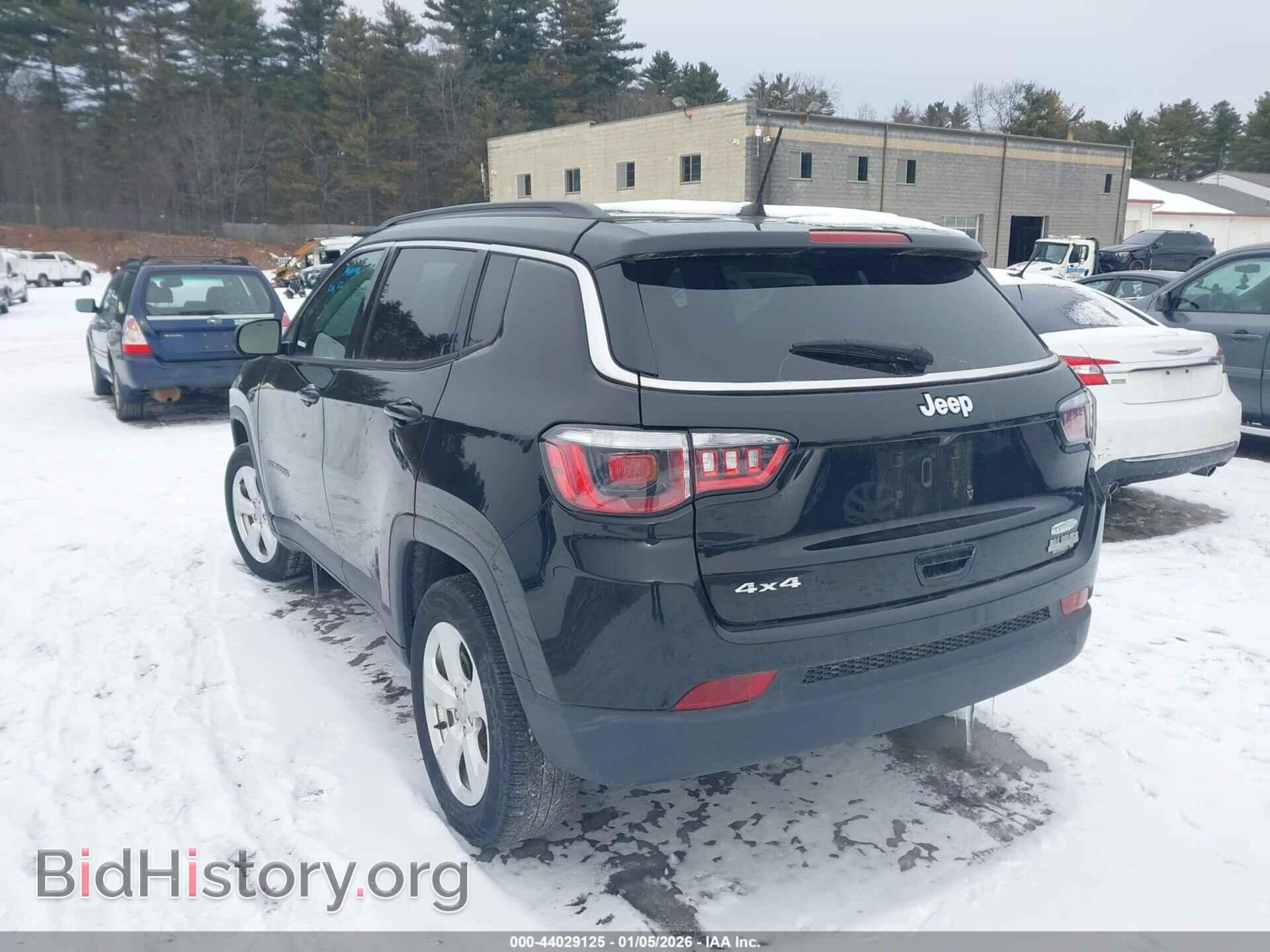 2019 JEEP COMPASS - VIN: 3C4NJDBB0KT703693 - Фото 3