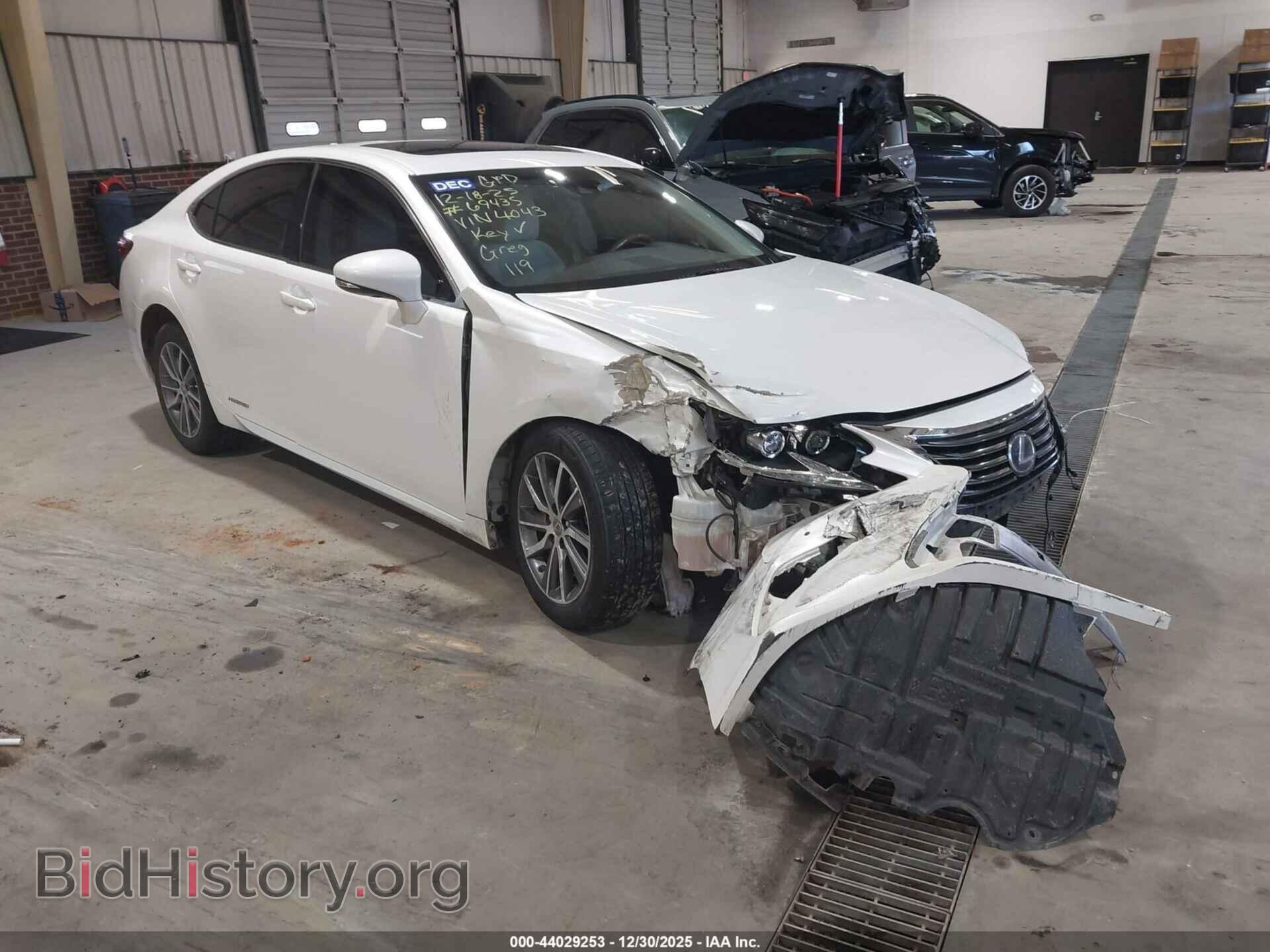 Photo JTHBW1GG3H2144043 - LEXUS ES 300H 2017