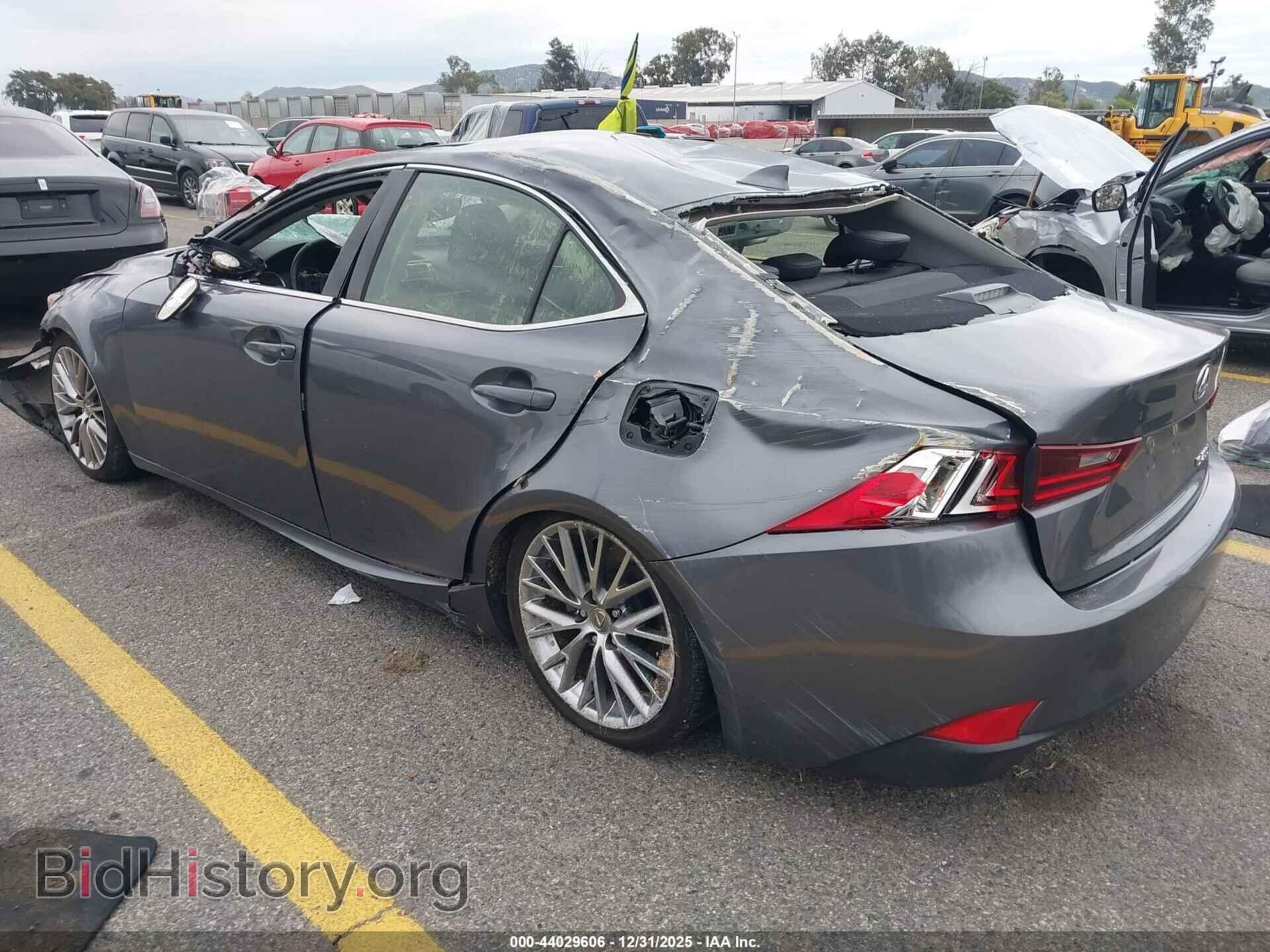 2016 LEXUS IS 200T - VIN: JTHBA1D21G5021829 - Photo 3