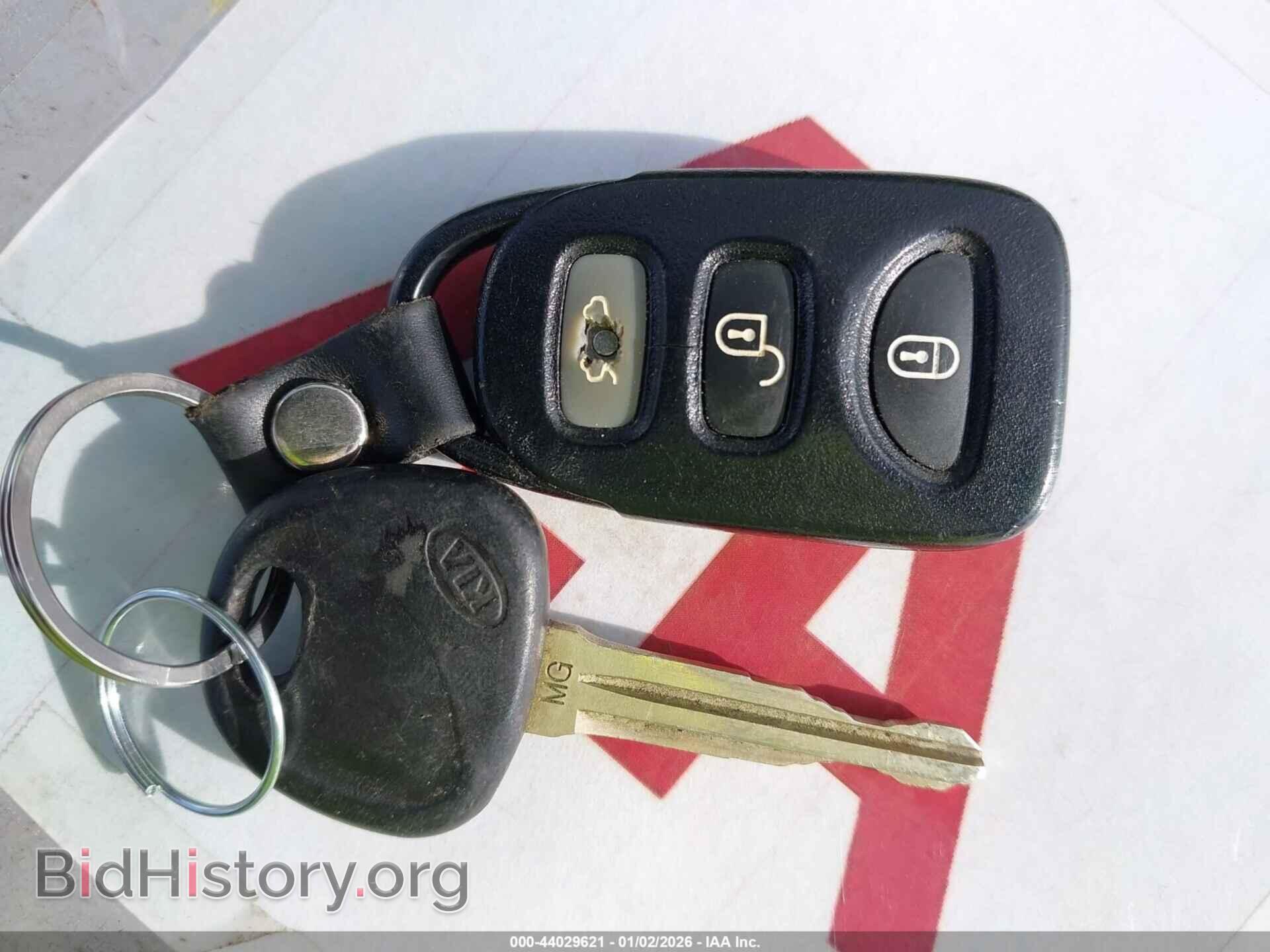 2009 KIA OPTIMA - VIN: KNAGE228595290960 - Фото 11
