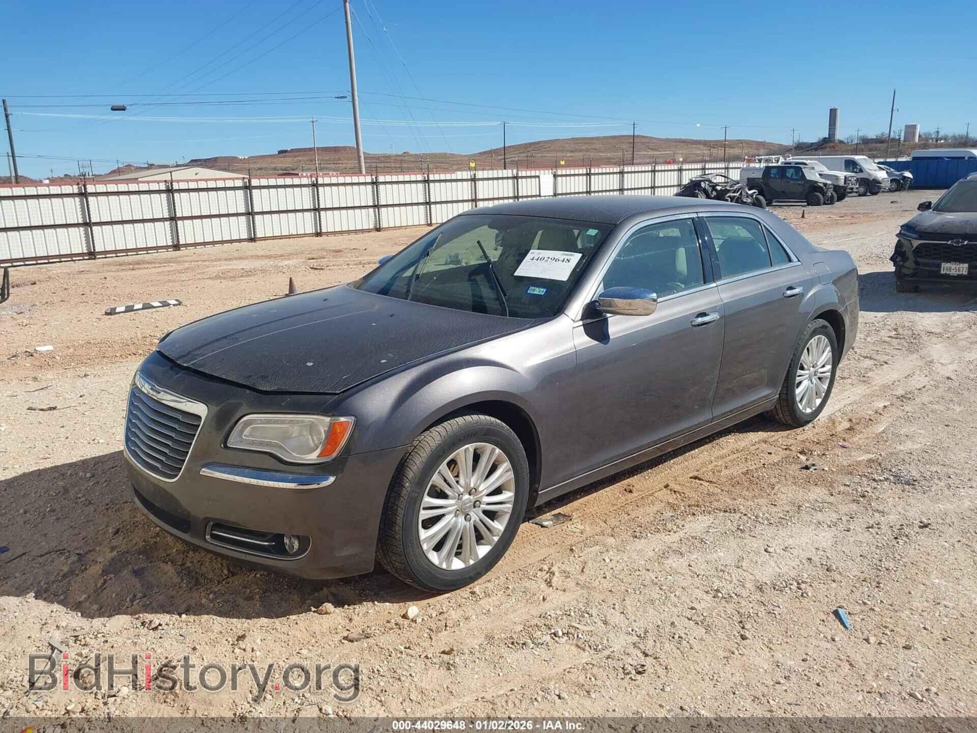 2014 CHRYSLER 300C - VIN: 2C3CCAKG9EH194491 - Фото 2