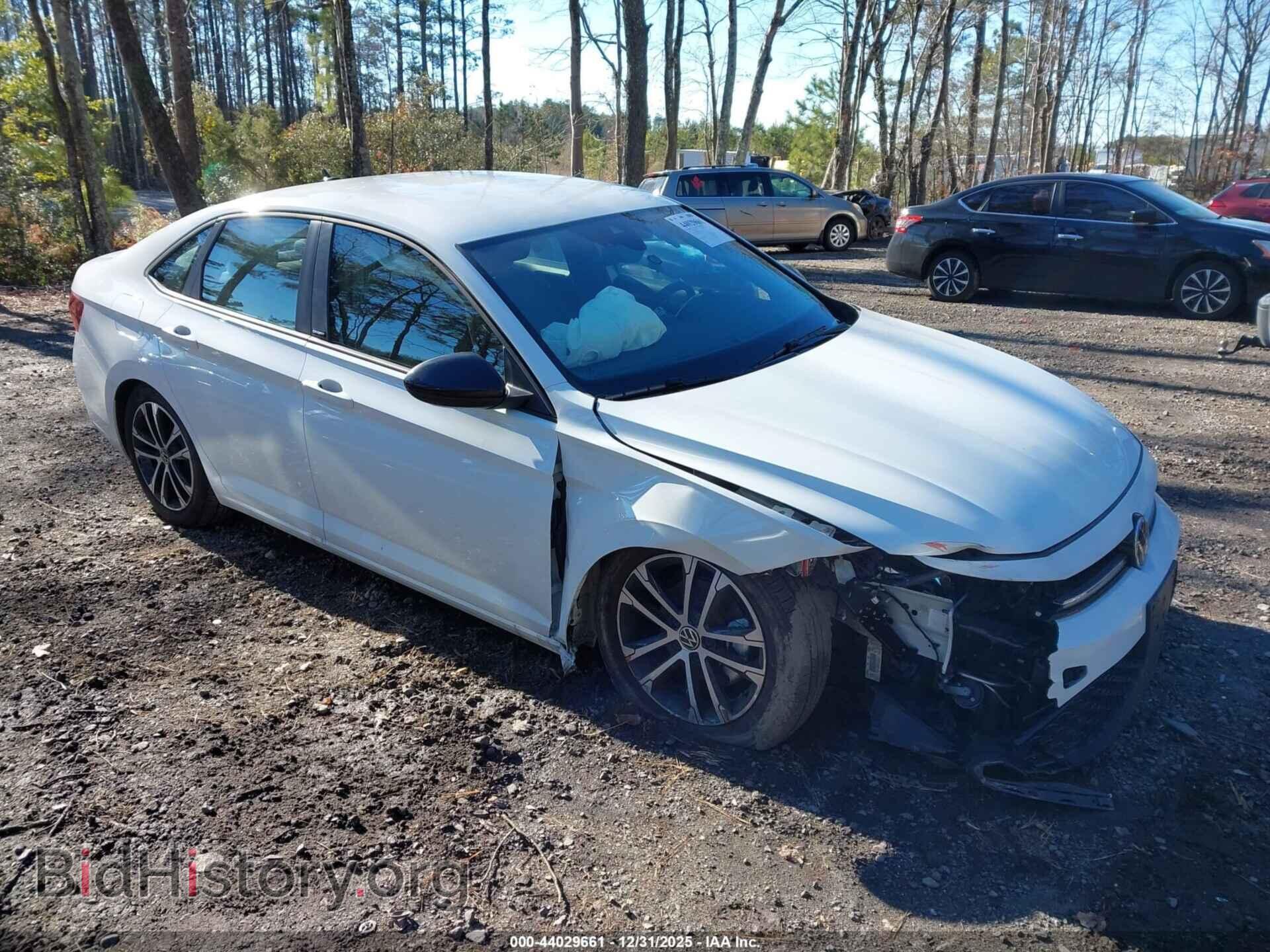 Photo 3VWBX7BU2SM056404 - VOLKSWAGEN JETTA 2025