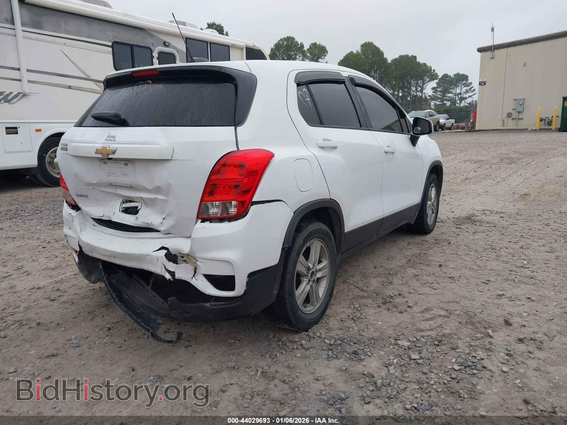 2019 CHEVROLET TRAX - VIN: 3GNCJKSB6KL215108 - Фото 4