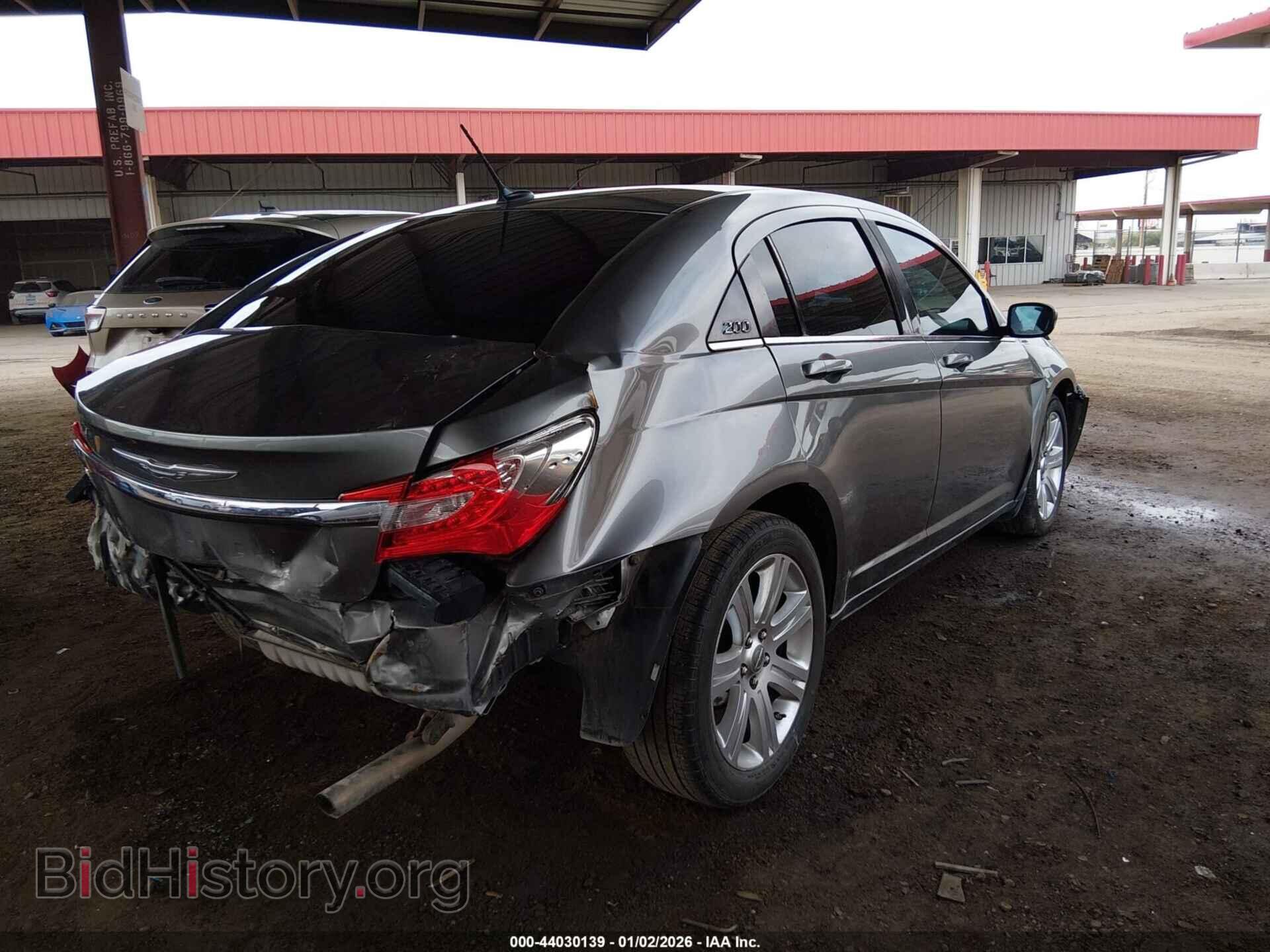 2013 CHRYSLER 200 - VIN: 1C3CCBAB1DN647245 - Фото 4
