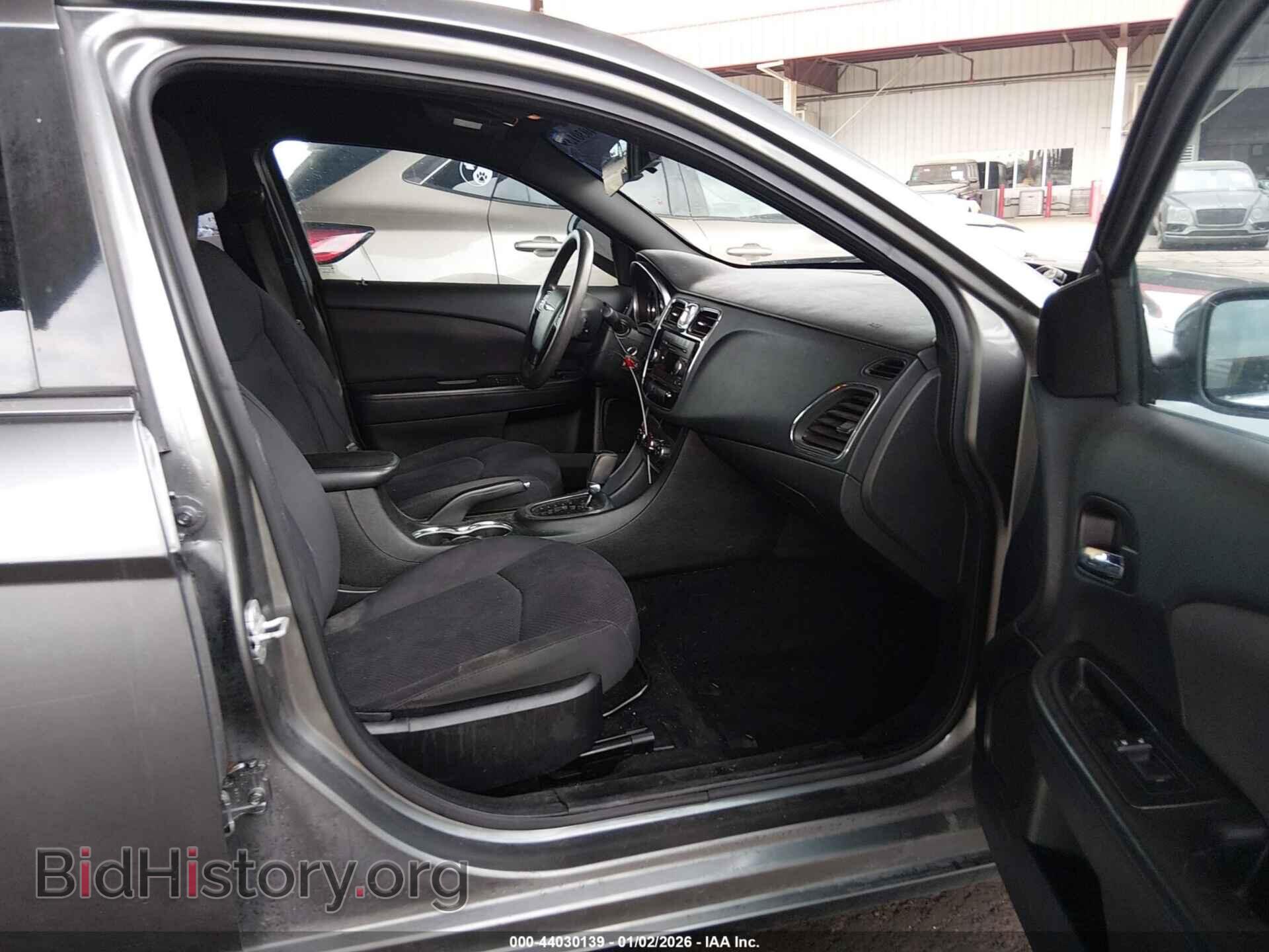 2013 CHRYSLER 200 - VIN: 1C3CCBAB1DN647245 - Фото 5