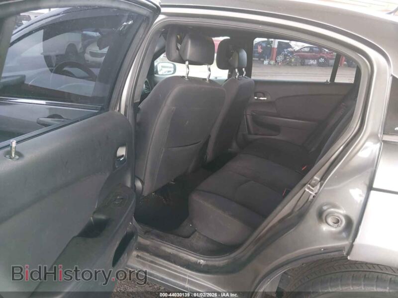 2013 Chrysler 200 (VIN 1C3CCBAB1DN647245) — photo 8 of 16