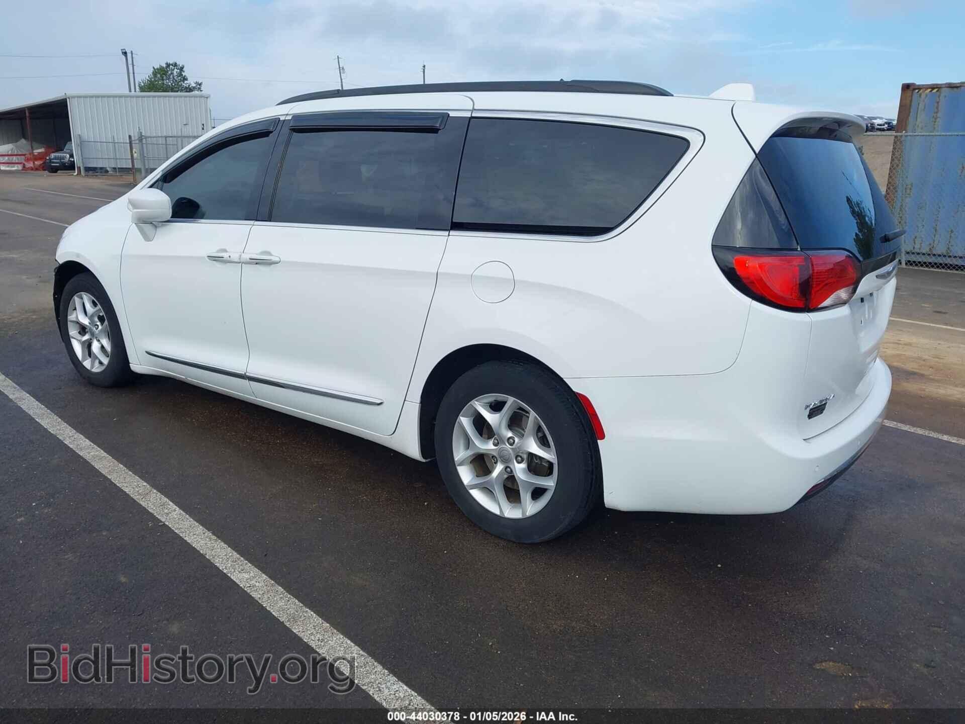 2017 CHRYSLER PACIFICA - VIN: 2C4RC1BG2HR507224 - Фото 3