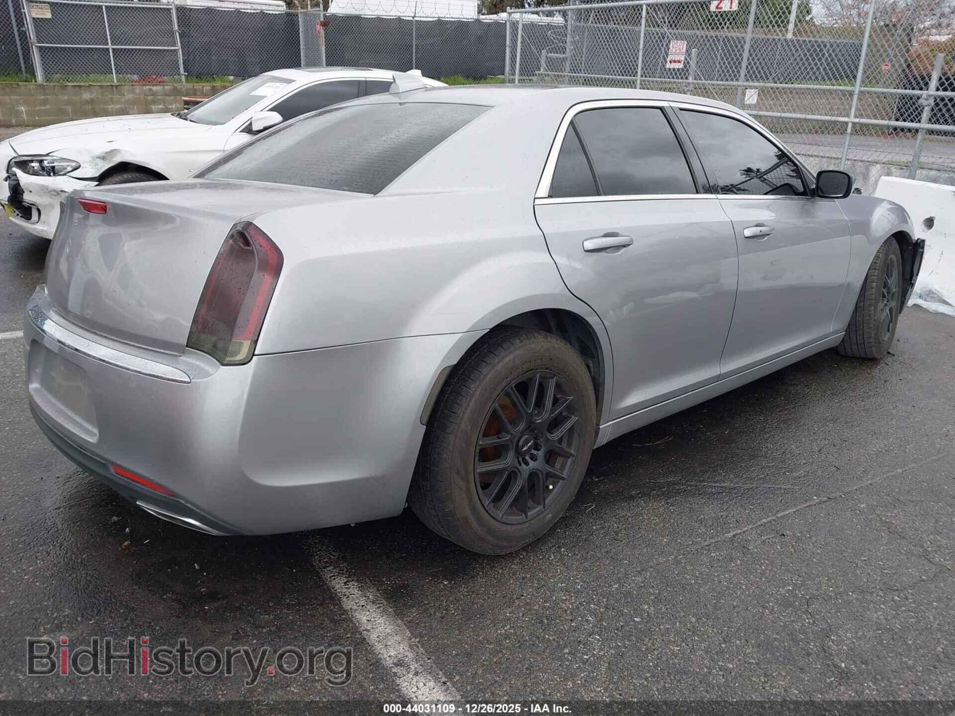 2017 CHRYSLER 300 - VIN: 2C3CCAAG6HH516252 - Фото 4